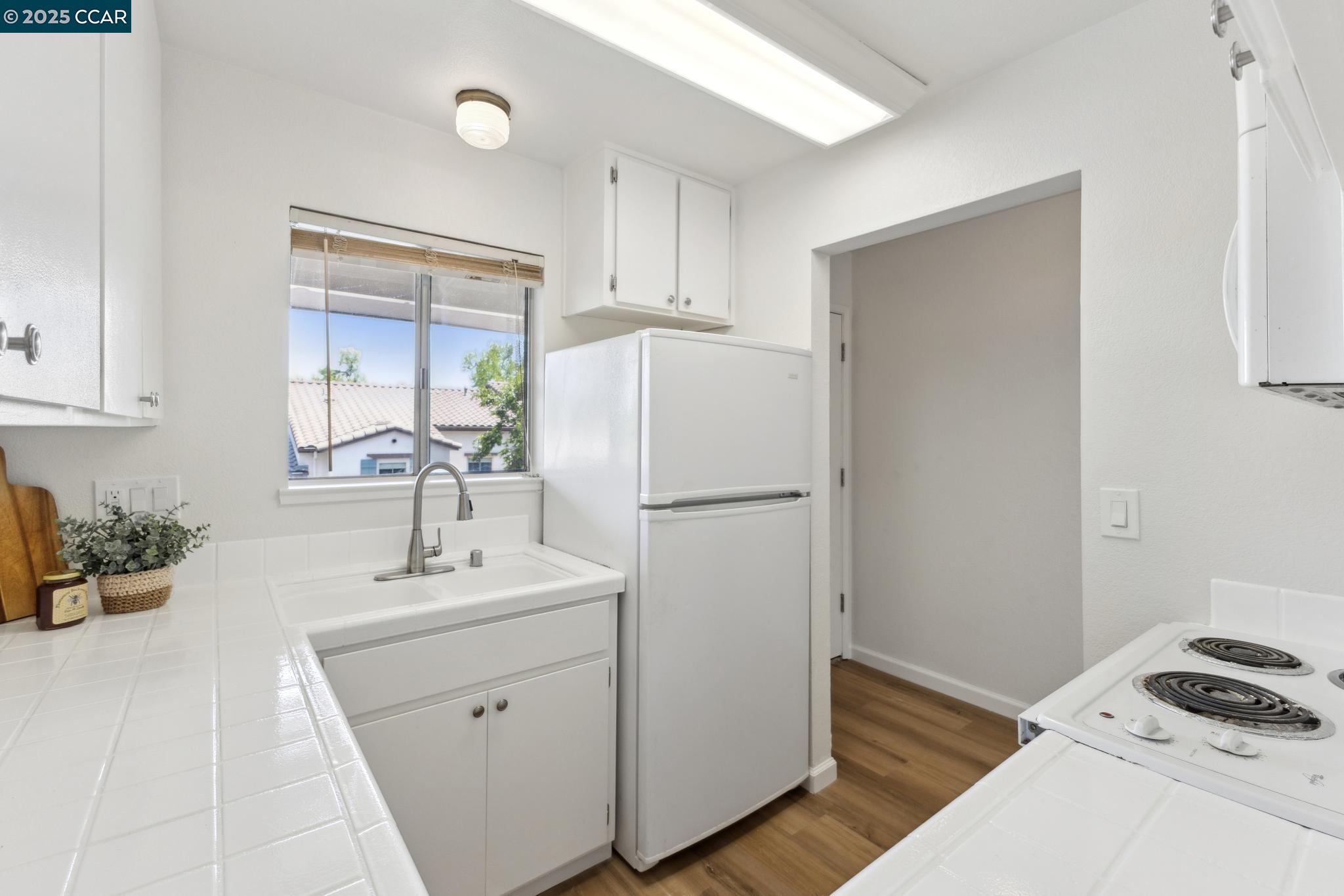 Photo #5: 41095881 Listing: Photo #5