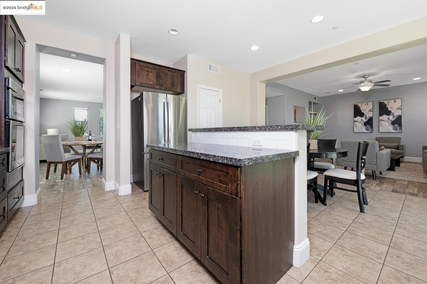 Detail Gallery Image 13 of 44 For 1604 Coventry Dr, Oakley,  CA 94561 - 4 Beds | 2/1 Baths
