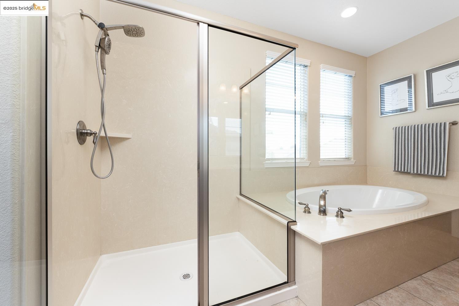 Detail Gallery Image 26 of 44 For 1604 Coventry Dr, Oakley,  CA 94561 - 4 Beds | 2/1 Baths