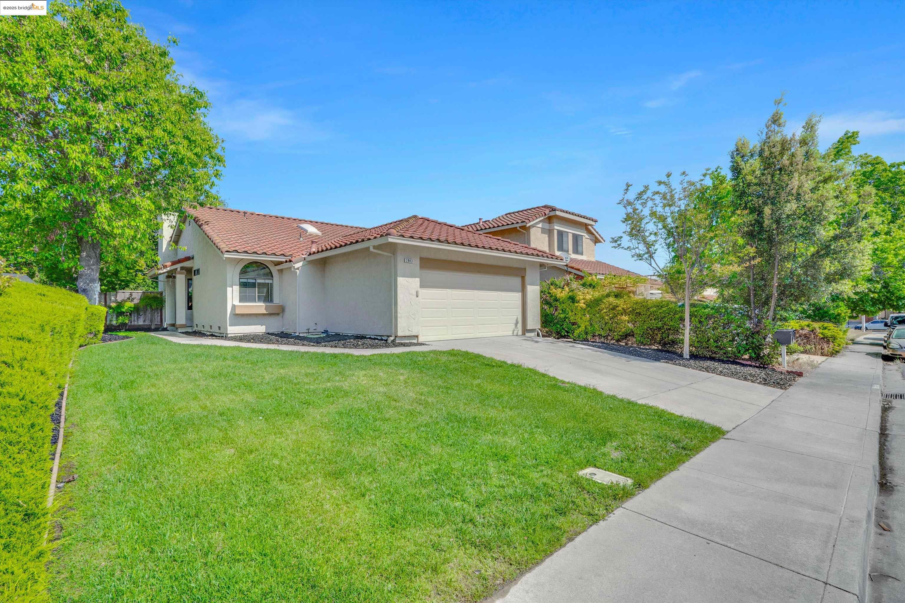 Detail Gallery Image 2 of 31 For 2843 Filbert St, Antioch,  CA 94509 - 3 Beds | 2 Baths