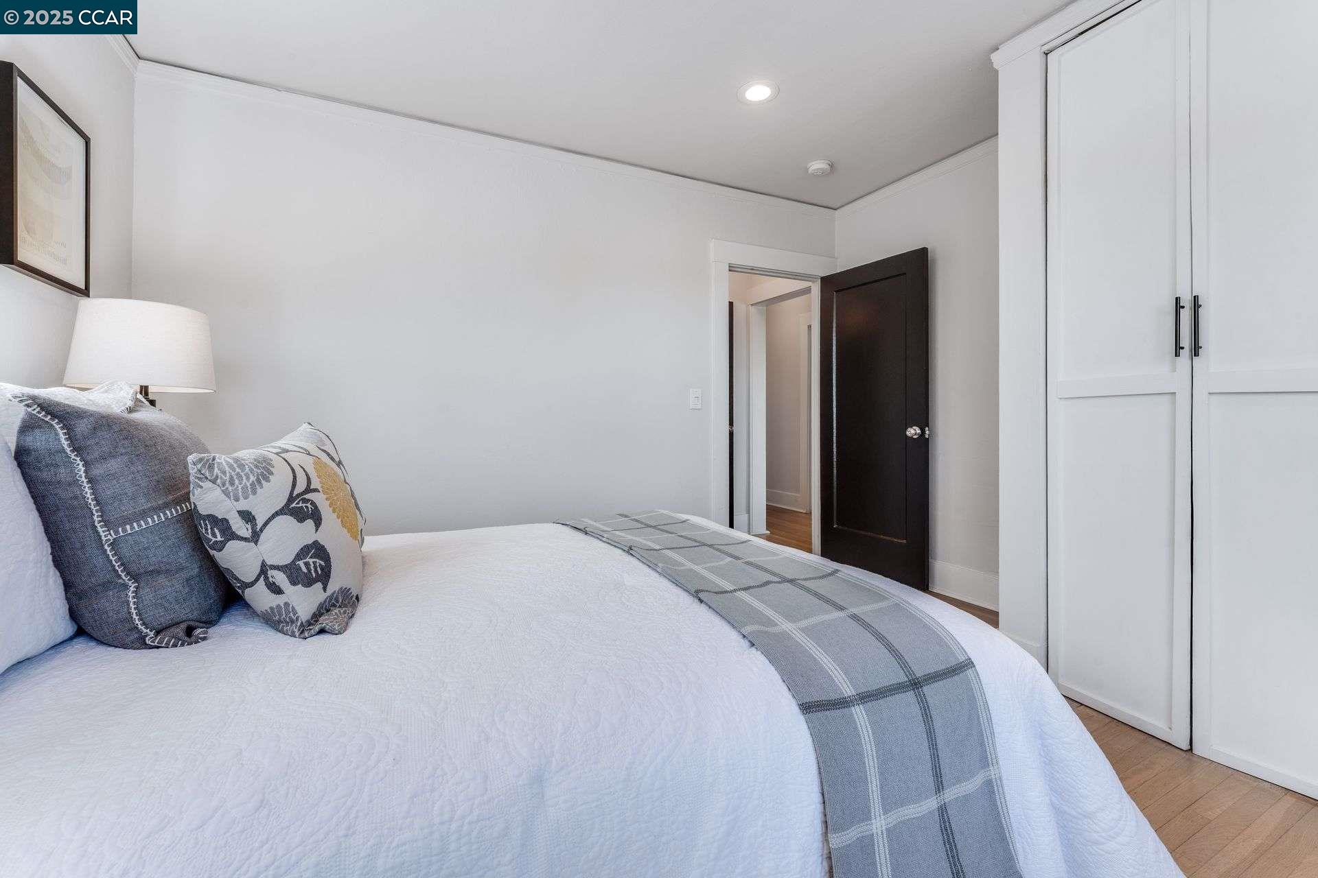 Detail Gallery Image 14 of 30 For 2824 Best Avenue, Oakland,  CA 94619 - 3 Beds | 1 Baths