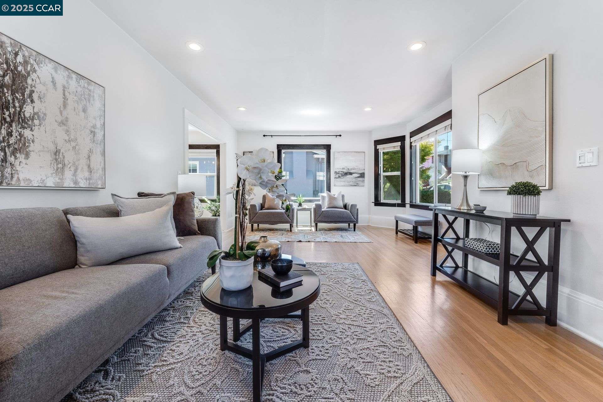 Detail Gallery Image 3 of 30 For 2824 Best Avenue, Oakland,  CA 94619 - 3 Beds | 1 Baths