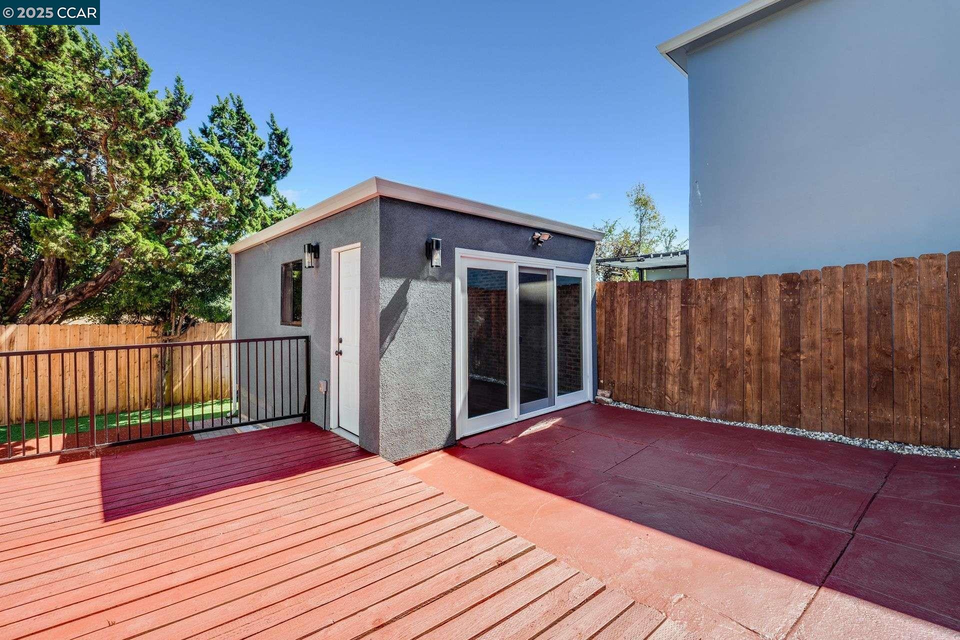 Detail Gallery Image 28 of 30 For 2824 Best Avenue, Oakland,  CA 94619 - 3 Beds | 1 Baths