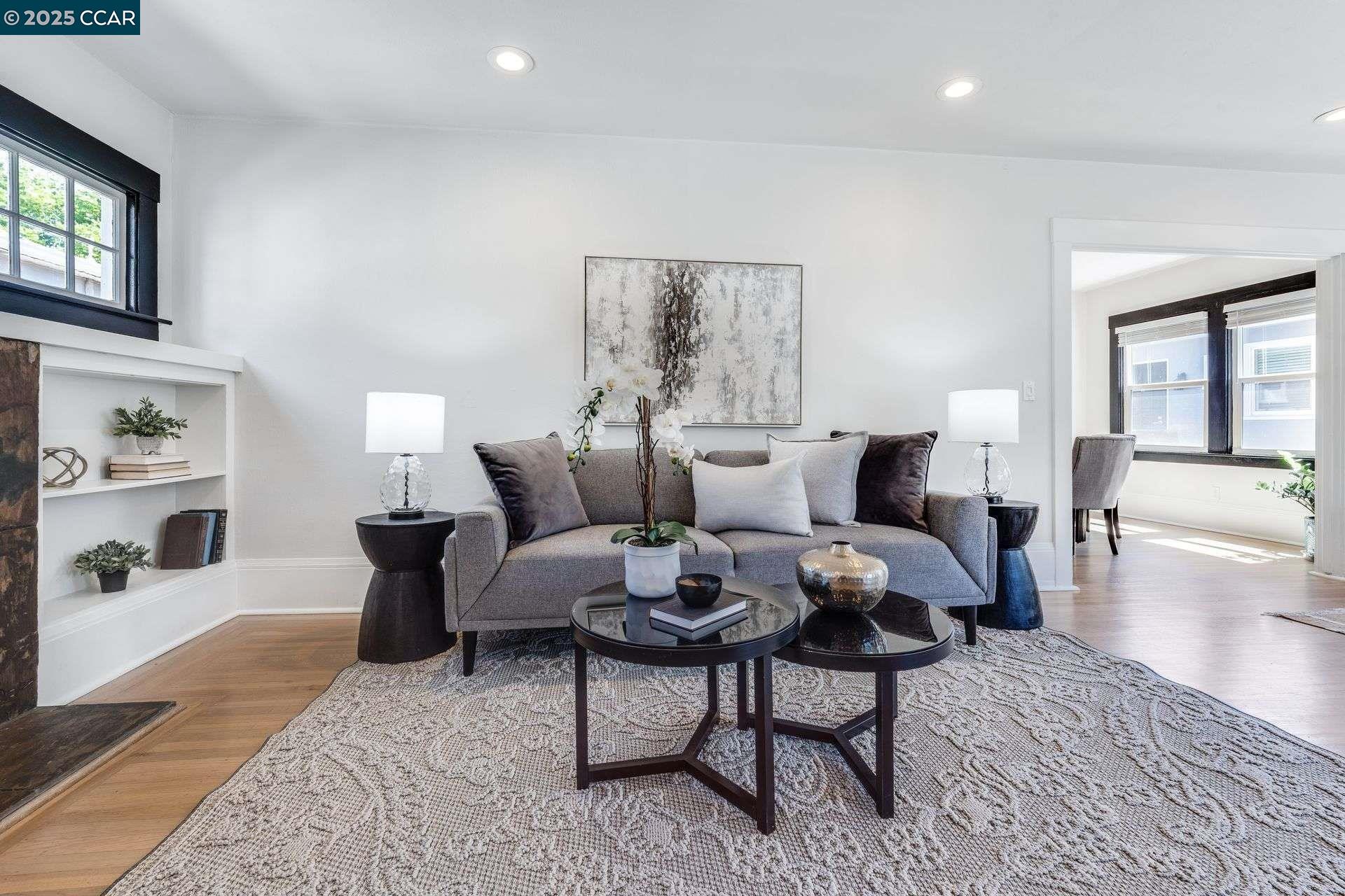 Detail Gallery Image 4 of 30 For 2824 Best Avenue, Oakland,  CA 94619 - 3 Beds | 1 Baths