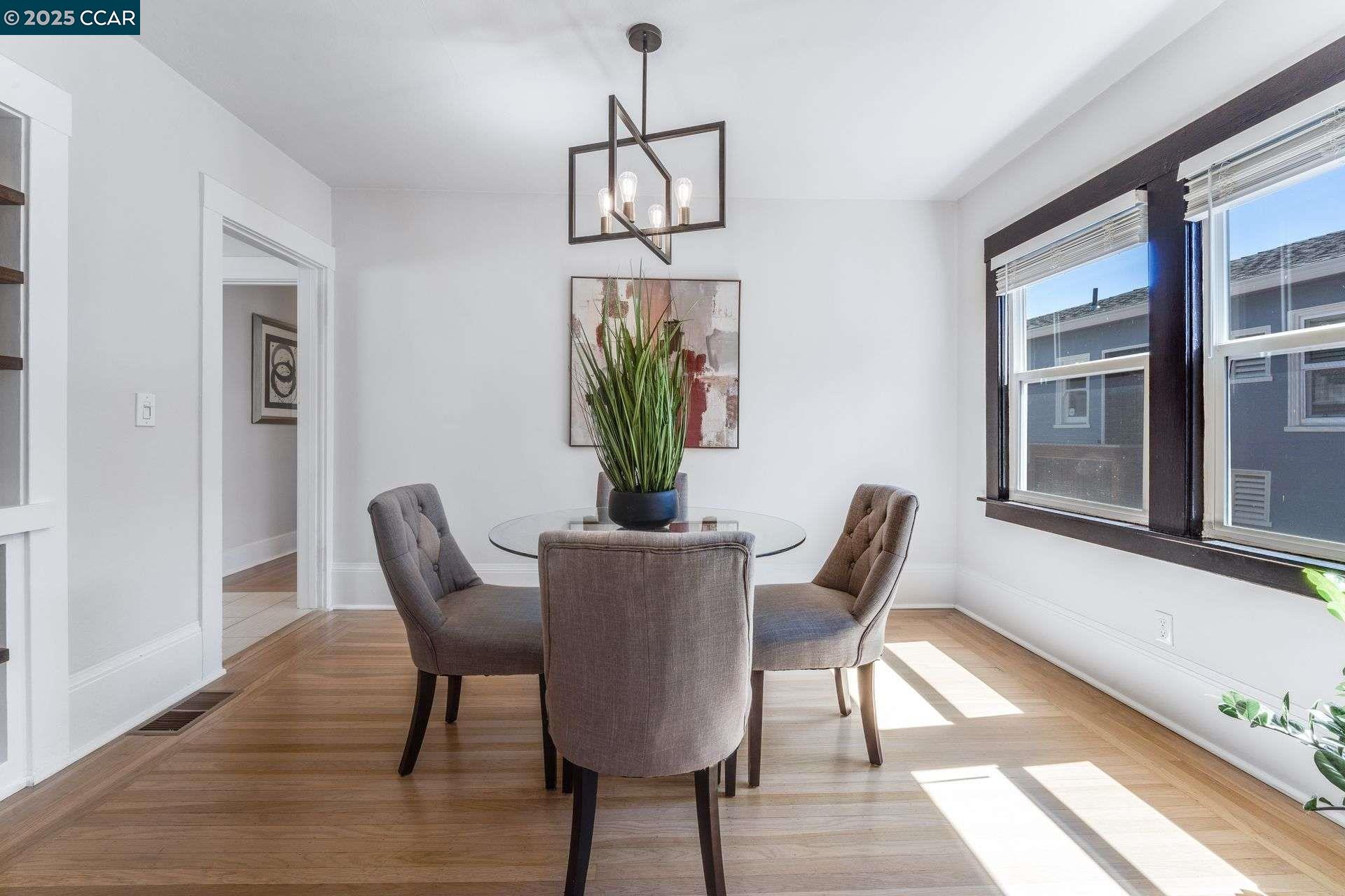 Detail Gallery Image 8 of 30 For 2824 Best Avenue, Oakland,  CA 94619 - 3 Beds | 1 Baths