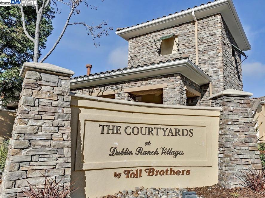 Detail Gallery Image 1 of 33 For 4418 Fitzwilliam Street, Dublin,  CA 94568 - 3 Beds | 2/1 Baths
