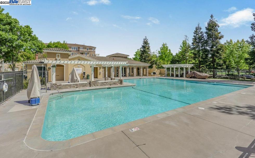 Detail Gallery Image 32 of 33 For 4418 Fitzwilliam Street, Dublin,  CA 94568 - 3 Beds | 2/1 Baths