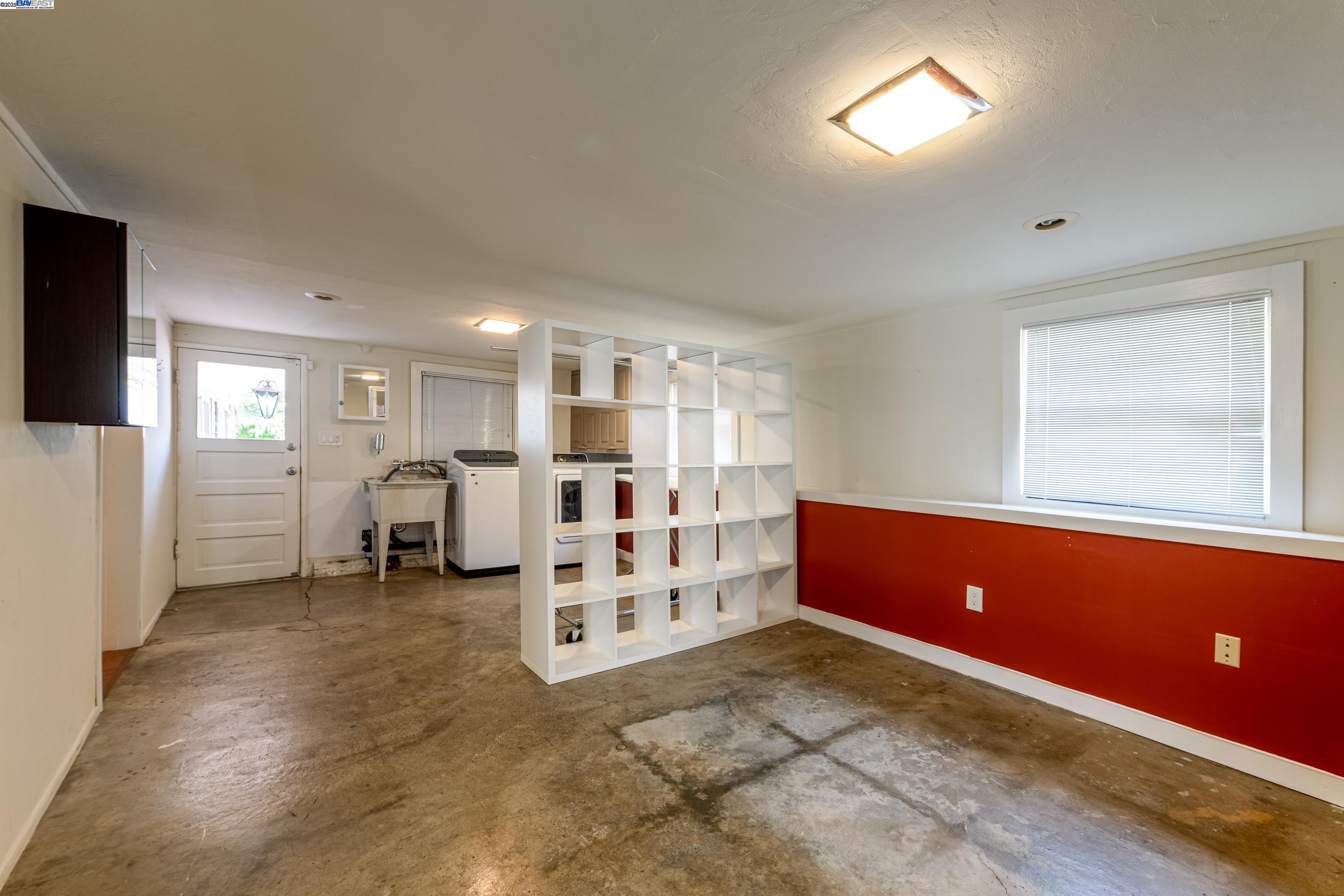 Detail Gallery Image 27 of 42 For 4545 Tompkins Ave, Oakland,  CA 94619 - 3 Beds | 2 Baths