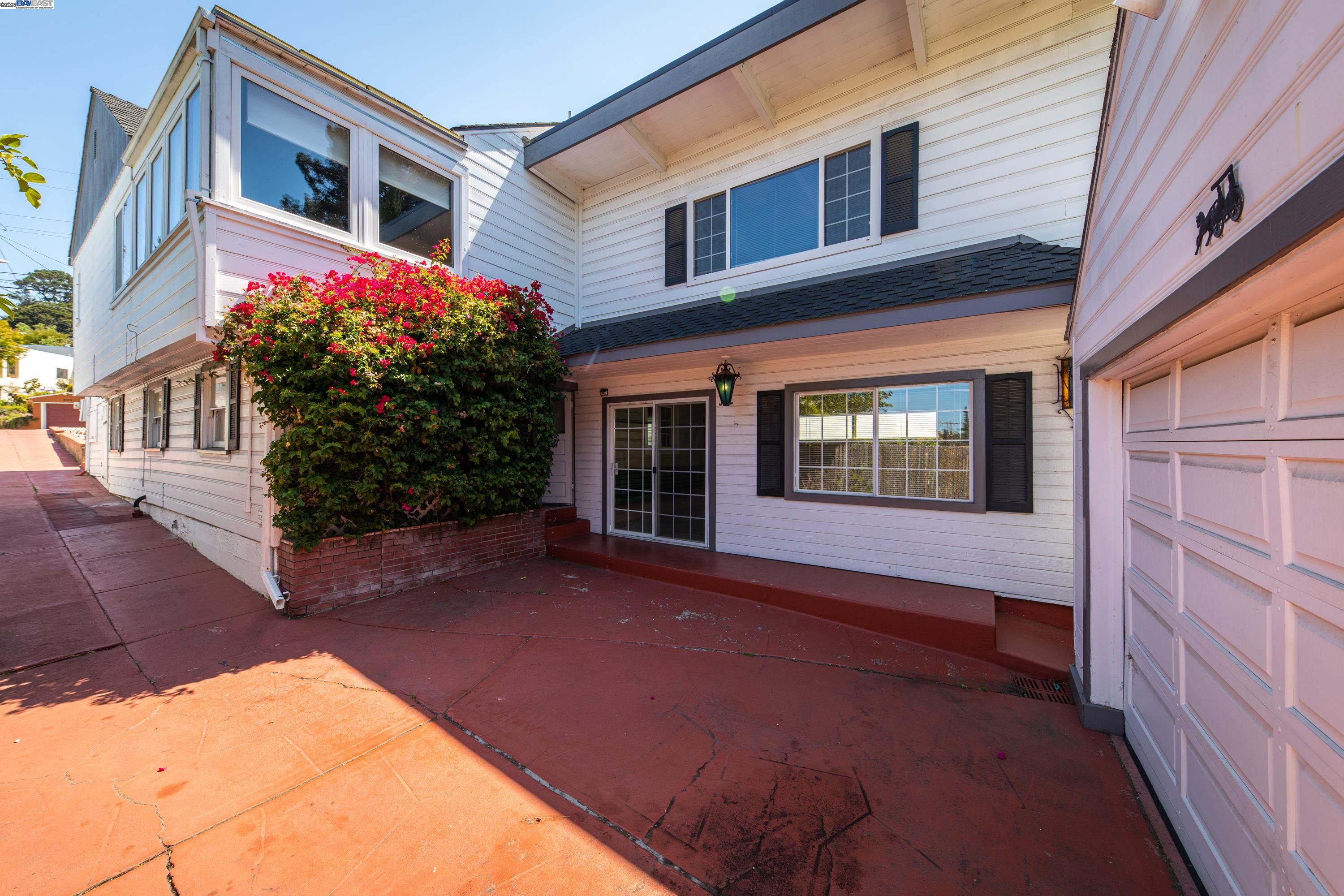 Detail Gallery Image 38 of 42 For 4545 Tompkins Ave, Oakland,  CA 94619 - 3 Beds | 2 Baths