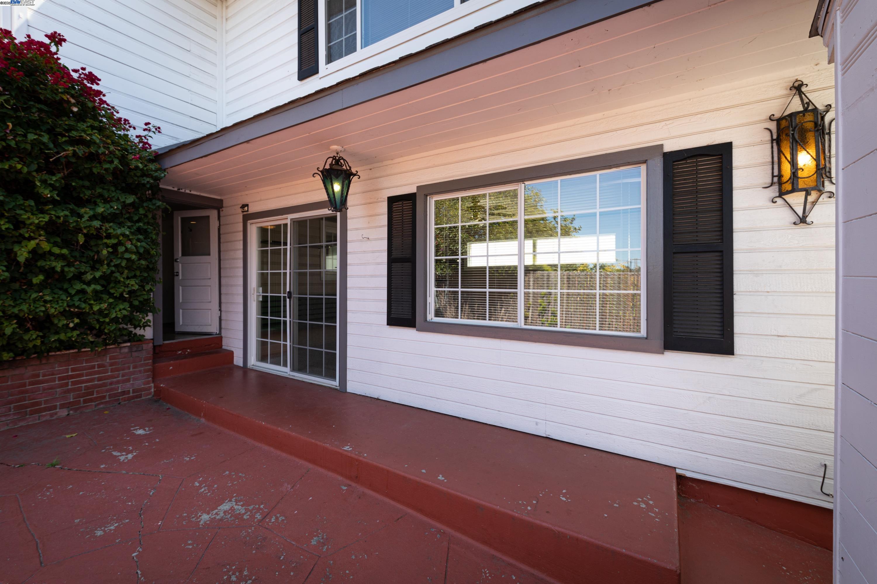 Detail Gallery Image 39 of 42 For 4545 Tompkins Ave, Oakland,  CA 94619 - 3 Beds | 2 Baths