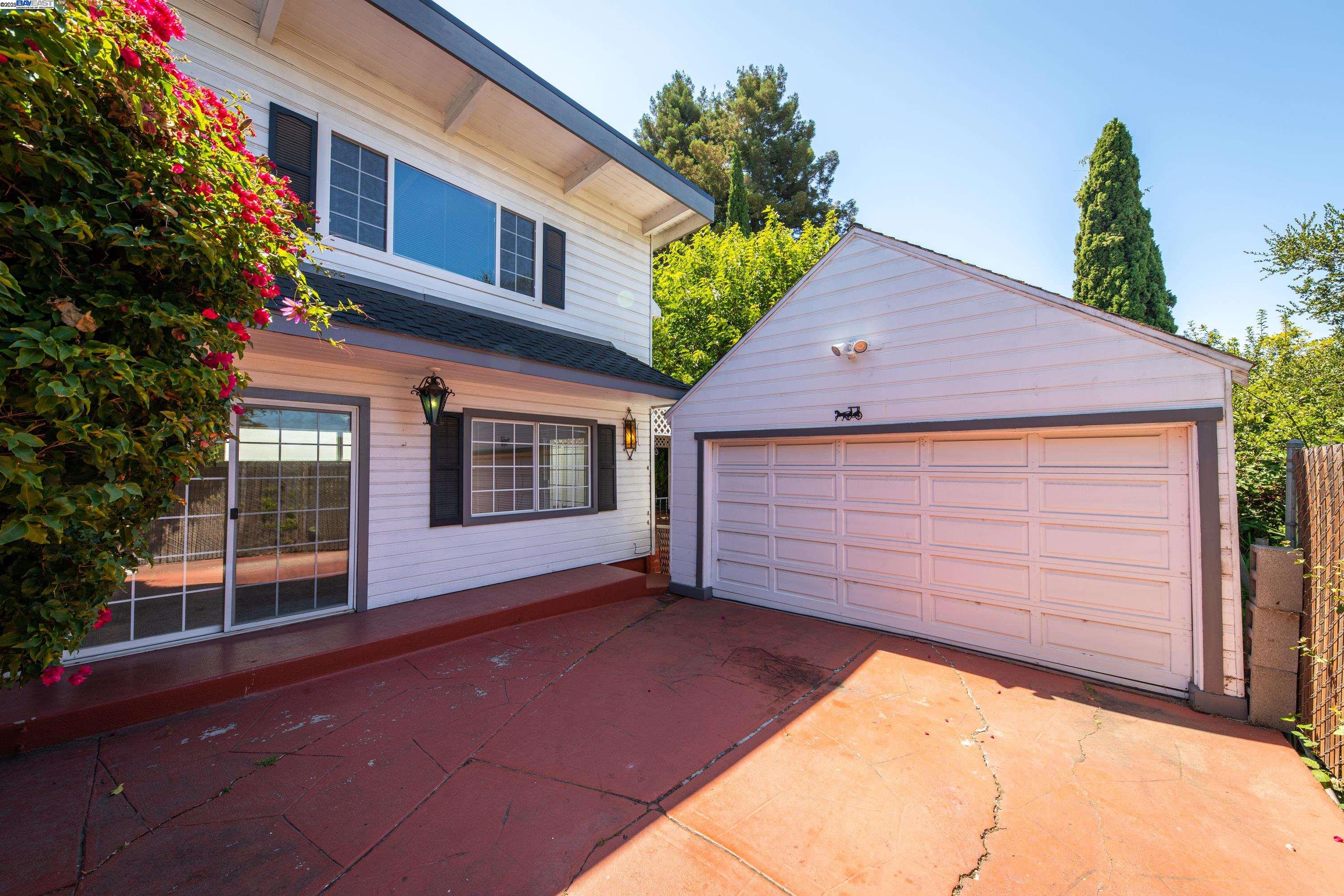 Detail Gallery Image 40 of 42 For 4545 Tompkins Ave, Oakland,  CA 94619 - 3 Beds | 2 Baths