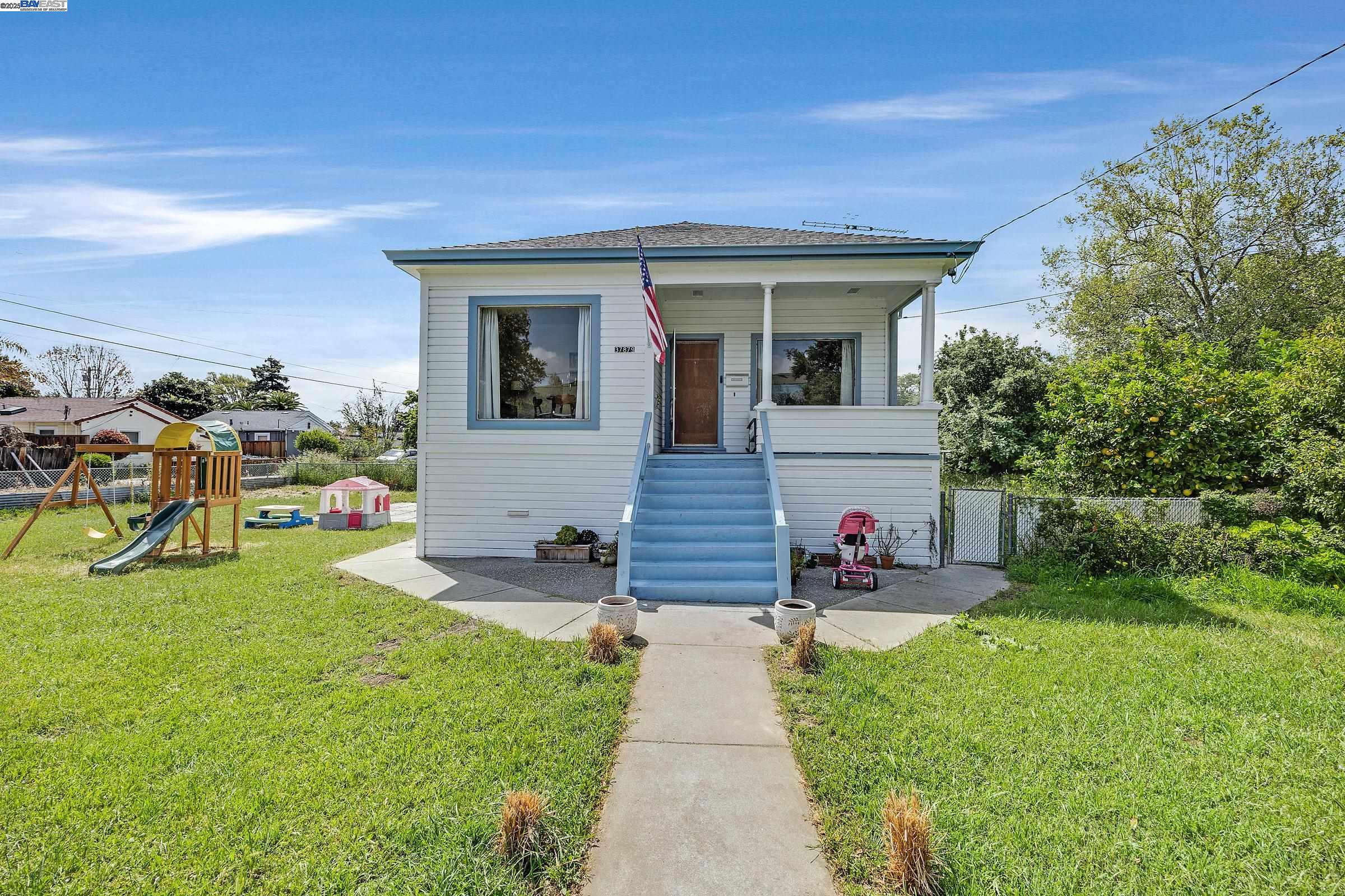 Detail Gallery Image 2 of 60 For 37879 3rd St, Fremont,  CA 94536 - 3 Beds | 1 Baths