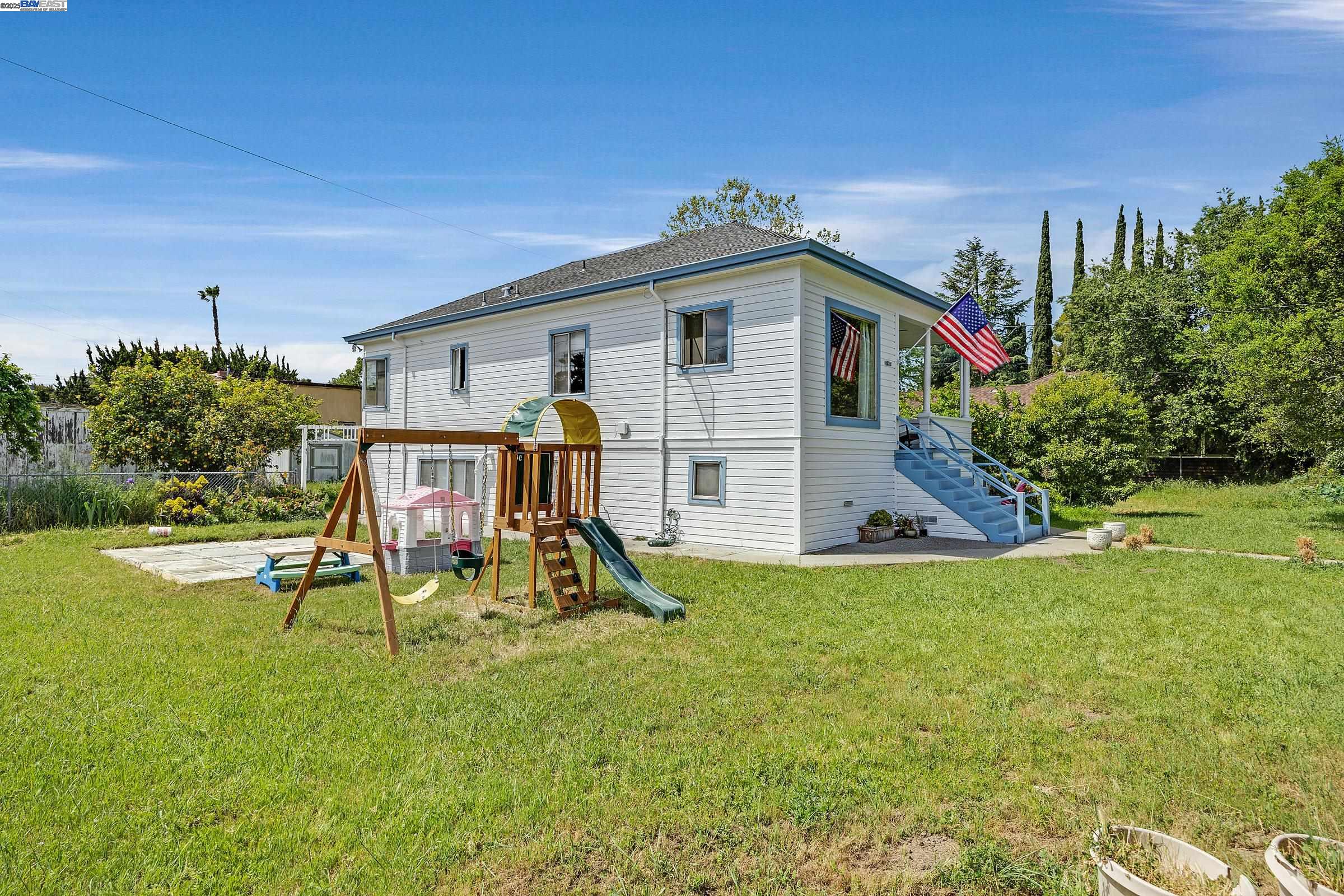 Detail Gallery Image 6 of 60 For 37879 3rd St, Fremont,  CA 94536 - 3 Beds | 1 Baths