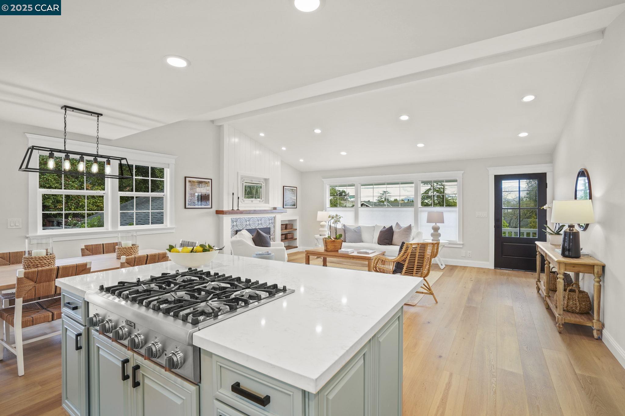 Detail Gallery Image 1 of 1 For 113 Kendall Rd, Walnut Creek,  CA 94595 - 3 Beds | 2 Baths