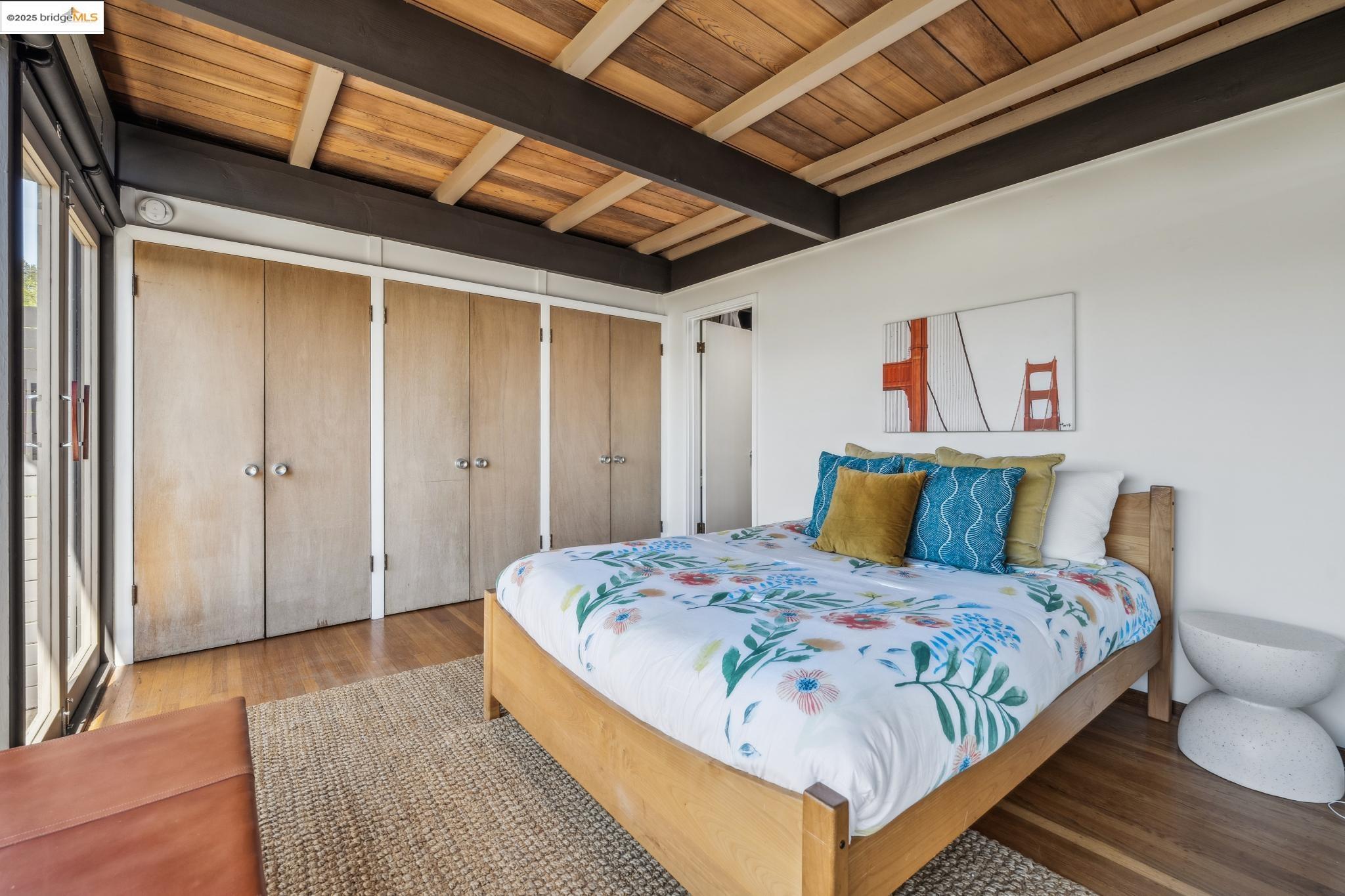 Detail Gallery Image 19 of 34 For 5855 Chelton Dr, Oakland,  CA 94611 - 2 Beds | 1 Baths