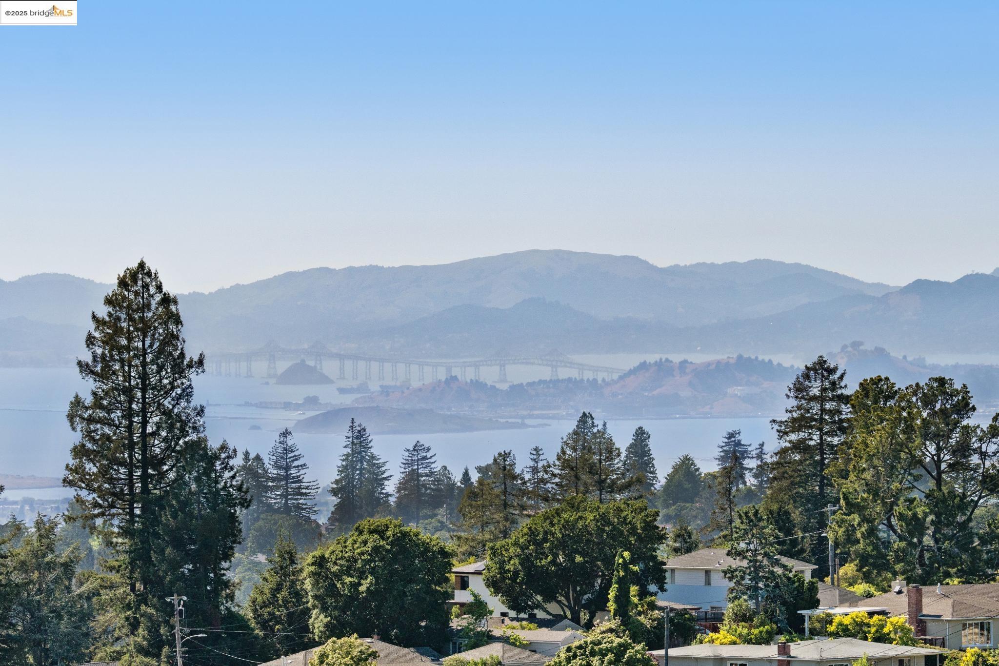 Detail Gallery Image 29 of 34 For 5855 Chelton Dr, Oakland,  CA 94611 - 2 Beds | 1 Baths