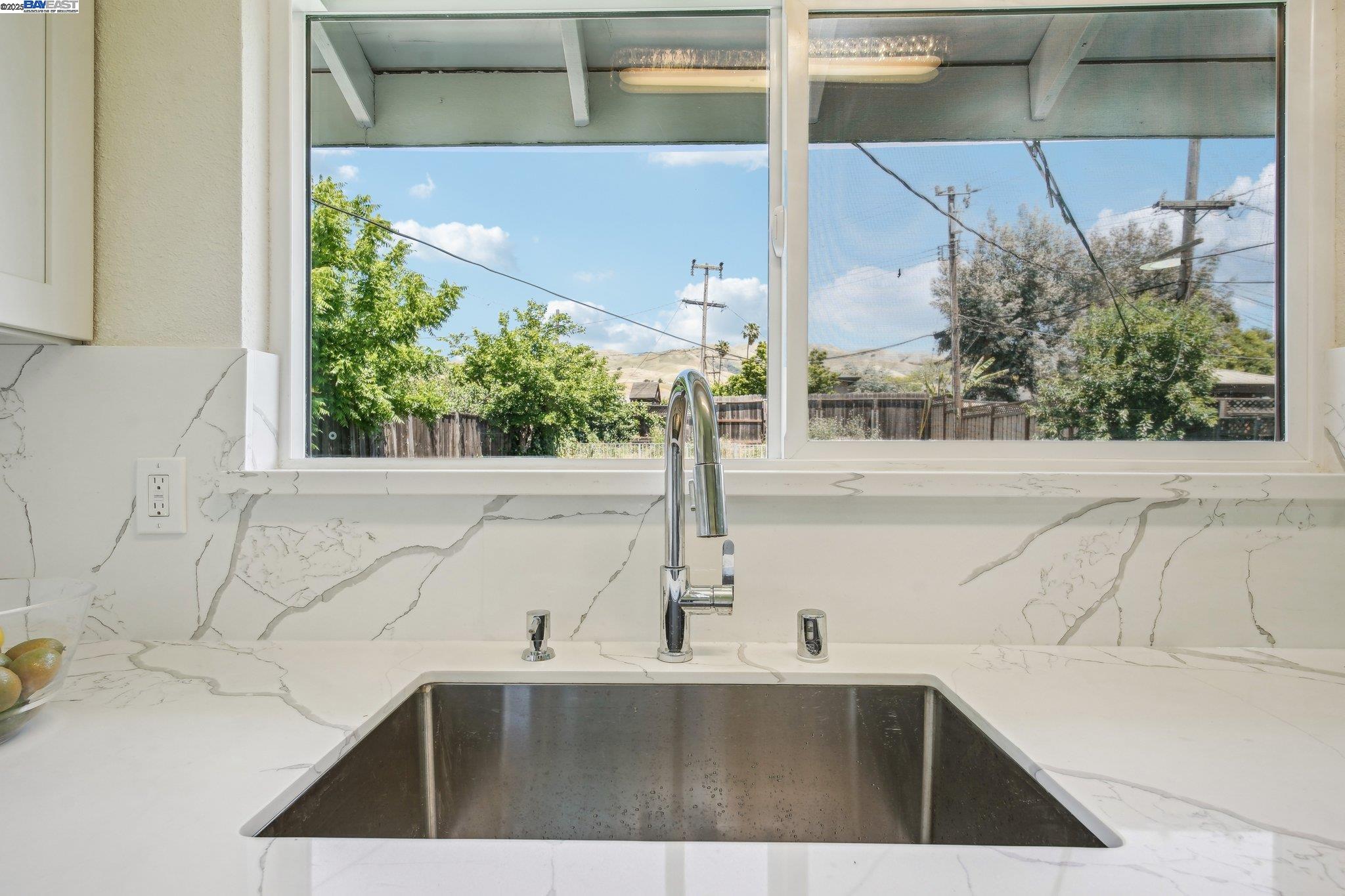 Detail Gallery Image 16 of 46 For 48344 Conifer St, Fremont,  CA 94539 - 3 Beds | 2/1 Baths