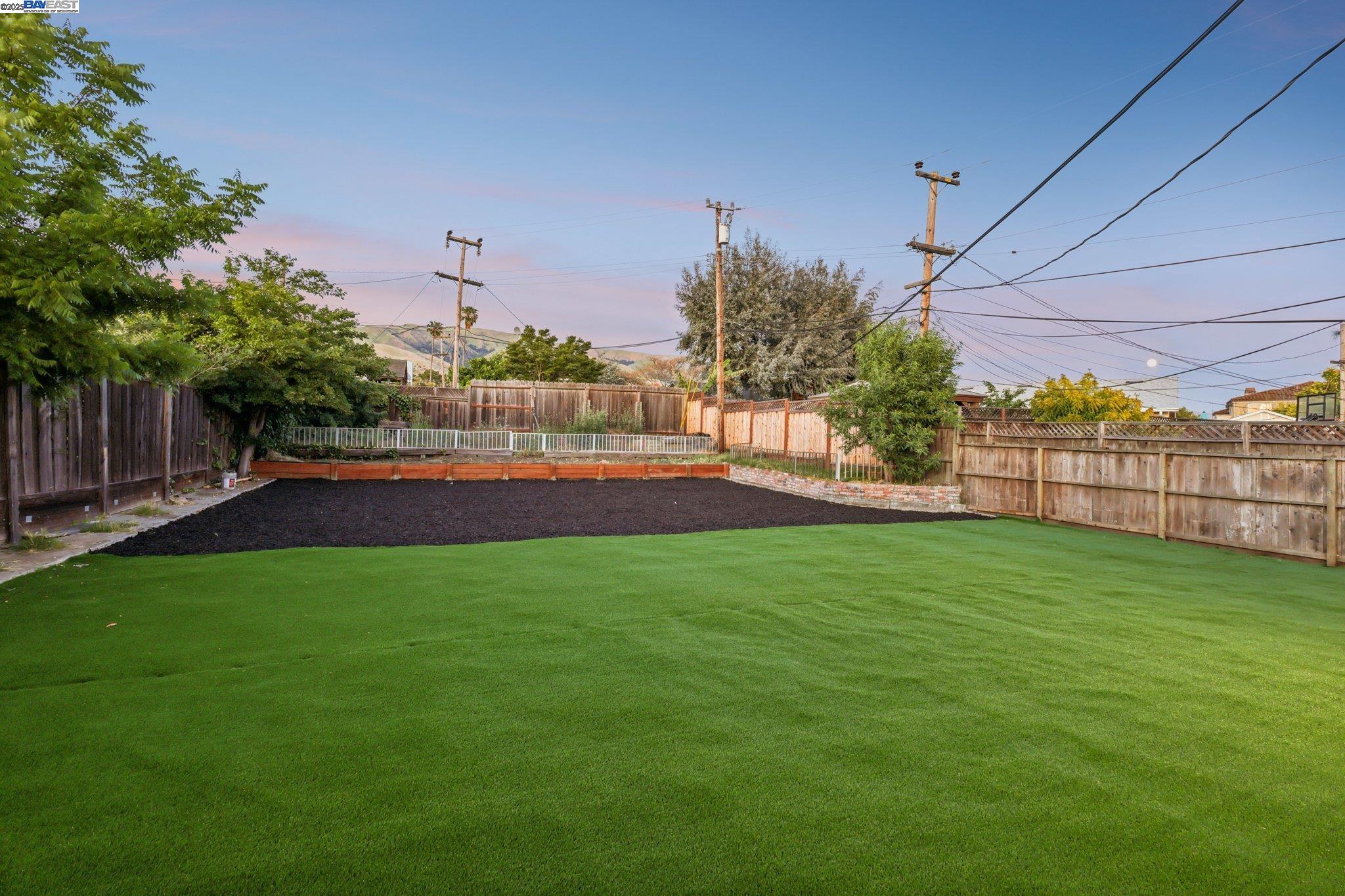 Detail Gallery Image 5 of 46 For 48344 Conifer St, Fremont,  CA 94539 - 3 Beds | 2/1 Baths
