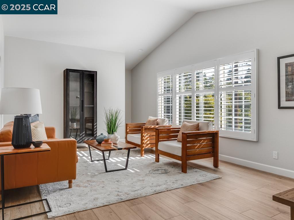 Front Image Thumbnail for CC41095898