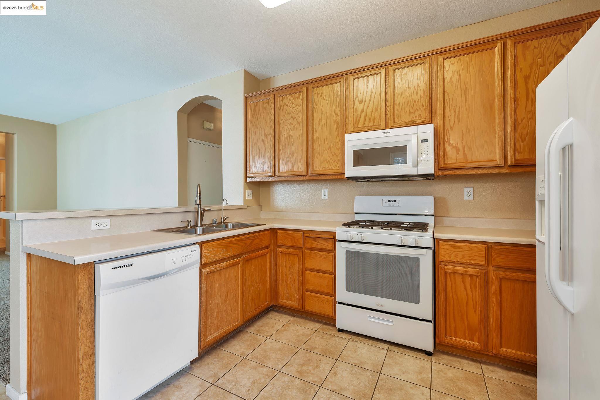 Detail Gallery Image 7 of 22 For 2040 Kent Dr, Brentwood,  CA 94513 - 2 Beds | 2 Baths
