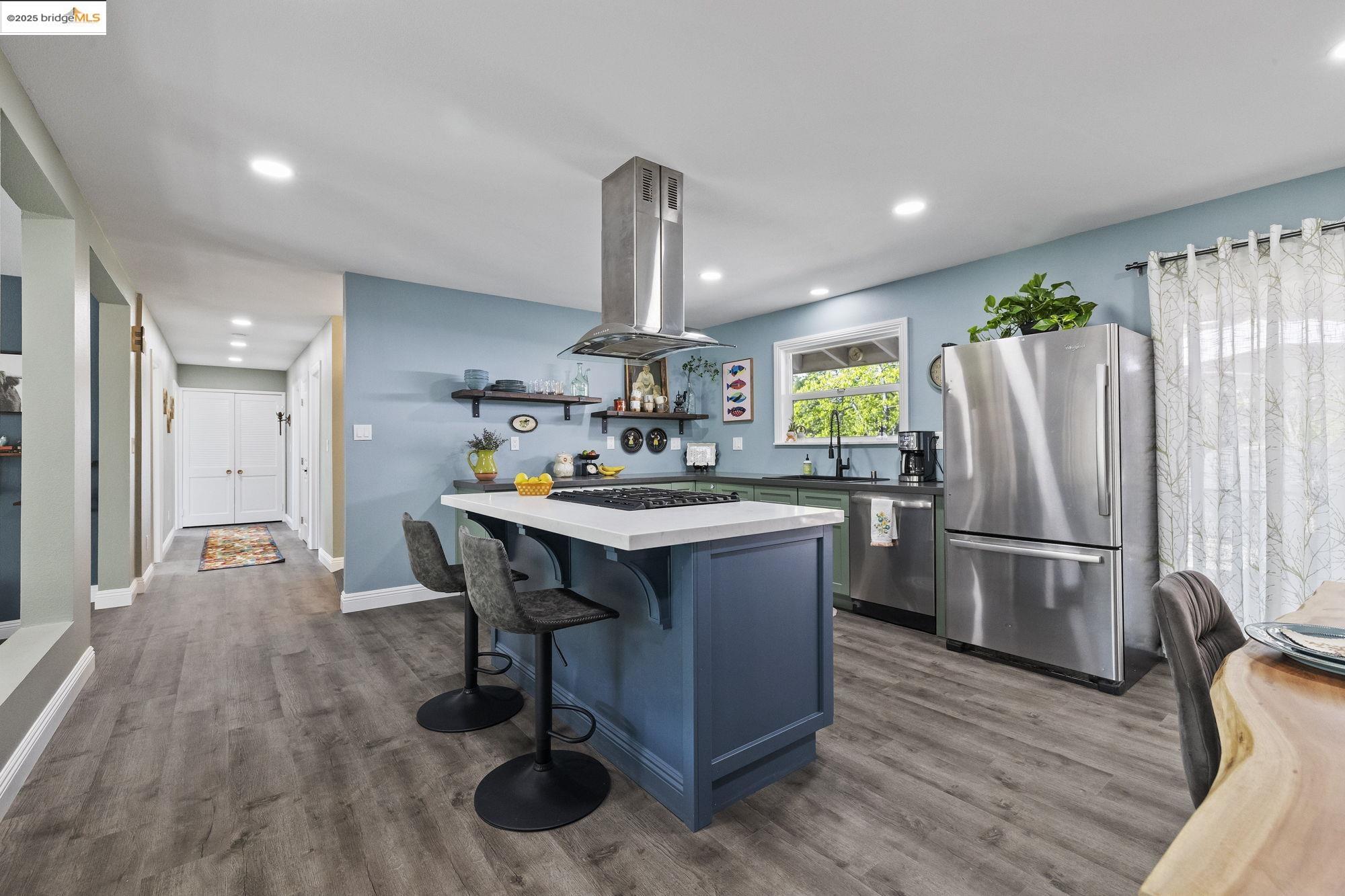 Detail Gallery Image 12 of 48 For 20330 Westview Dr, Tuolumne,  CA 95379 - 4 Beds | 2 Baths