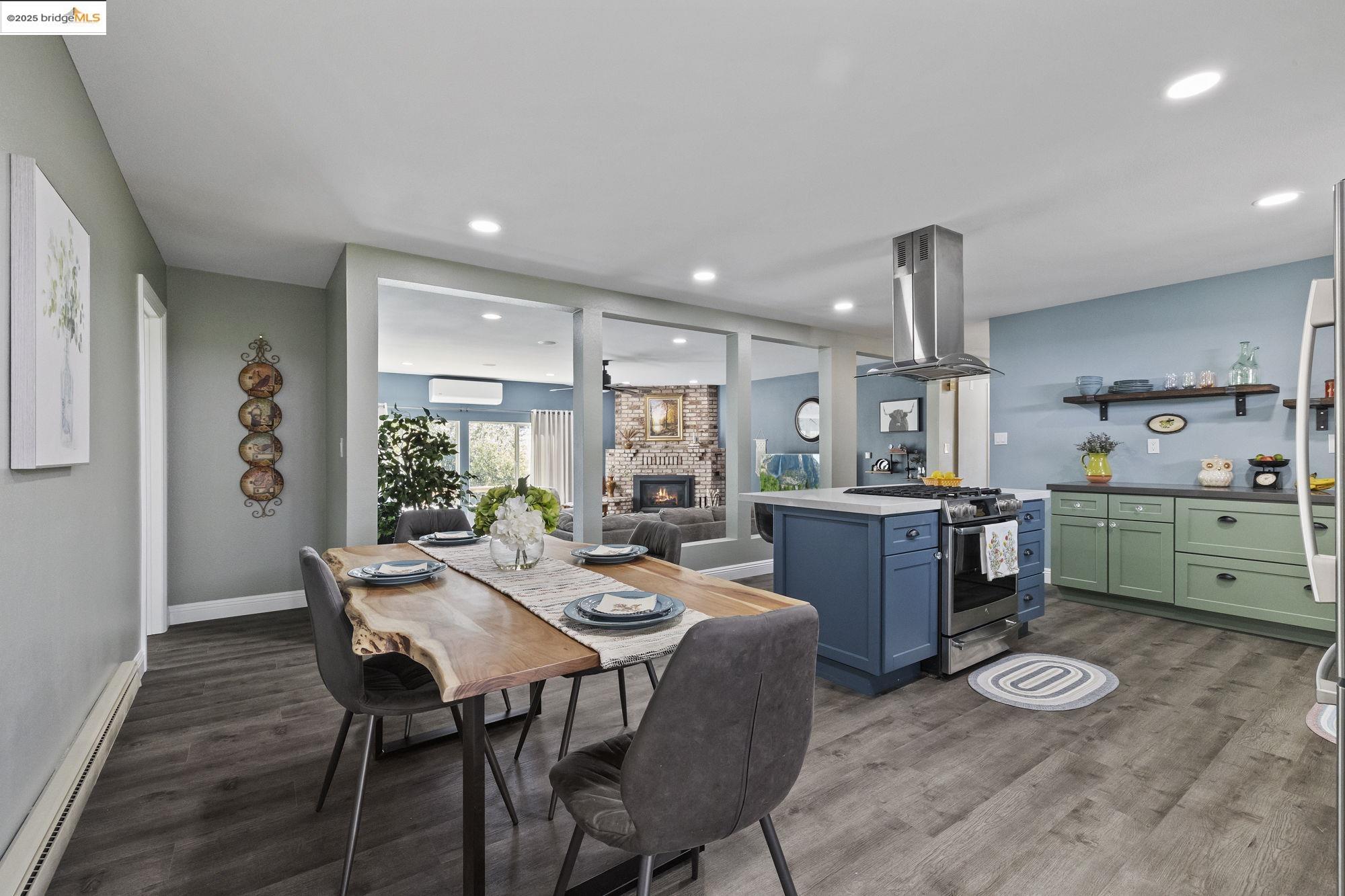 Detail Gallery Image 14 of 48 For 20330 Westview Dr, Tuolumne,  CA 95379 - 4 Beds | 2 Baths