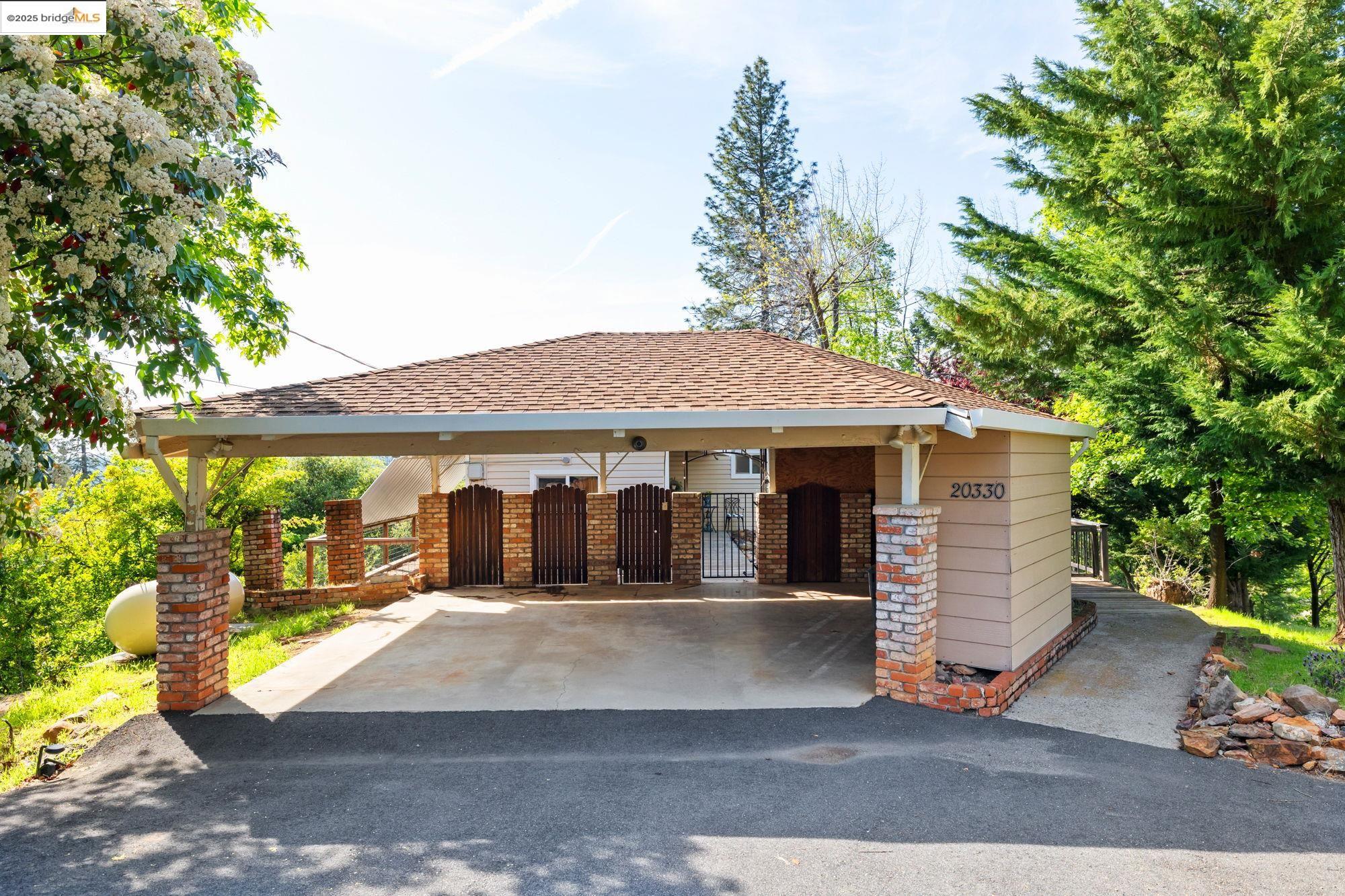 Detail Gallery Image 3 of 48 For 20330 Westview Dr, Tuolumne,  CA 95379 - 4 Beds | 2 Baths