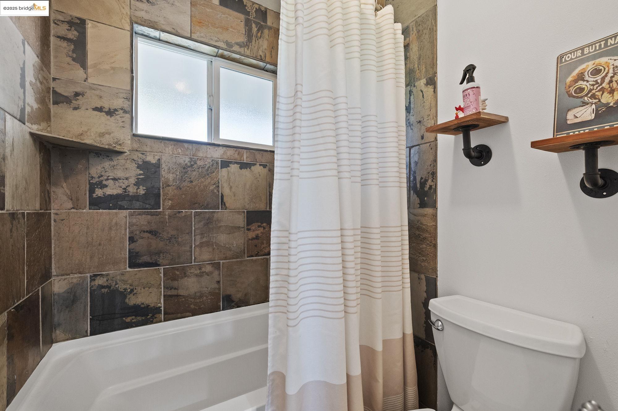Detail Gallery Image 25 of 48 For 20330 Westview Dr, Tuolumne,  CA 95379 - 4 Beds | 2 Baths