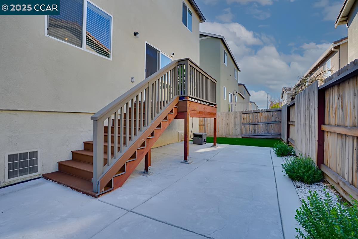Detail Gallery Image 13 of 26 For 1425 Silverbell Drive, Stockton,  CA 95206 - 4 Beds | 3 Baths