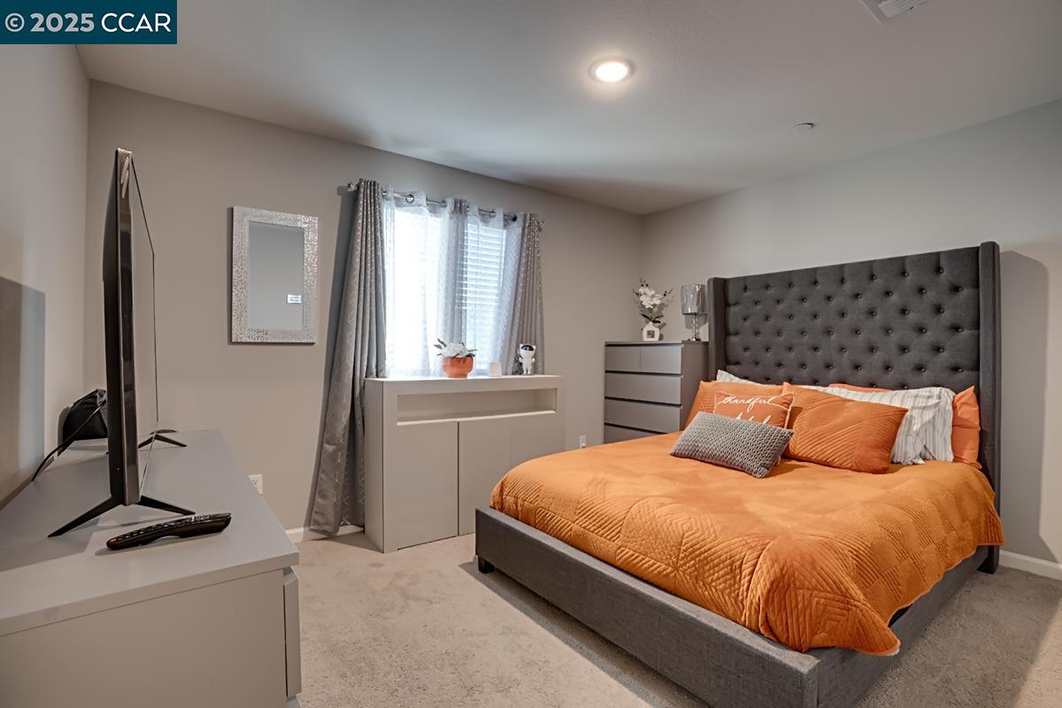 Detail Gallery Image 19 of 26 For 1425 Silverbell Drive, Stockton,  CA 95206 - 4 Beds | 3 Baths