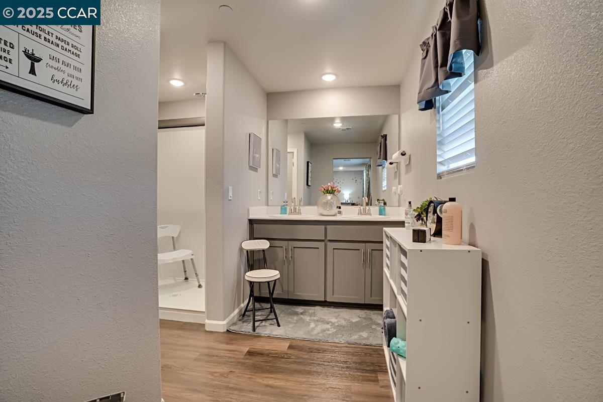 Detail Gallery Image 20 of 26 For 1425 Silverbell Drive, Stockton,  CA 95206 - 4 Beds | 3 Baths