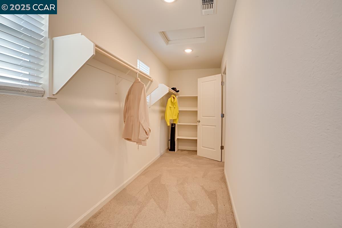 Detail Gallery Image 25 of 26 For 1425 Silverbell Drive, Stockton,  CA 95206 - 4 Beds | 3 Baths