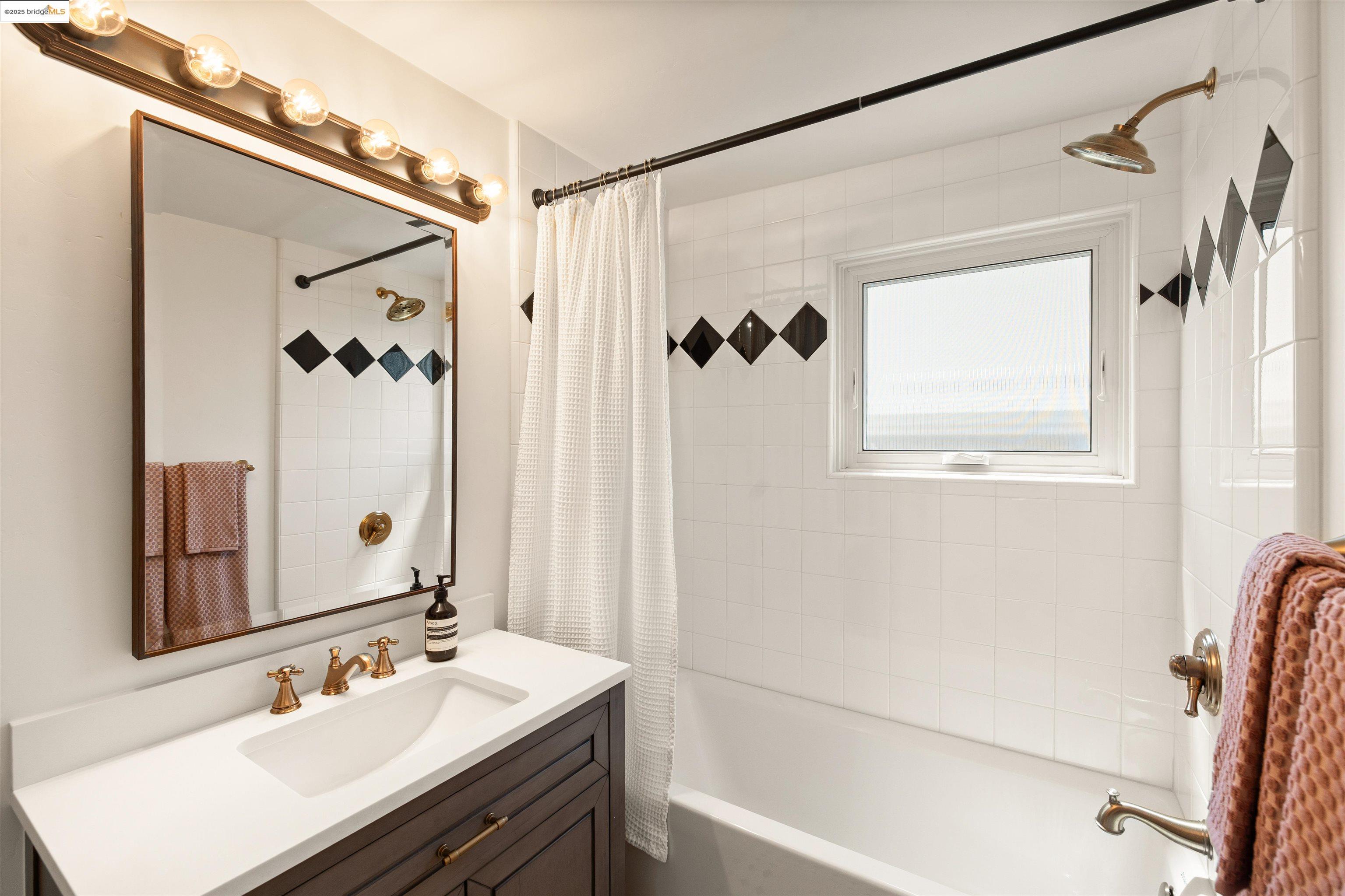 Detail Gallery Image 29 of 60 For 212 S Pine St, Nevada City,  CA 95959 - 3 Beds | 2 Baths
