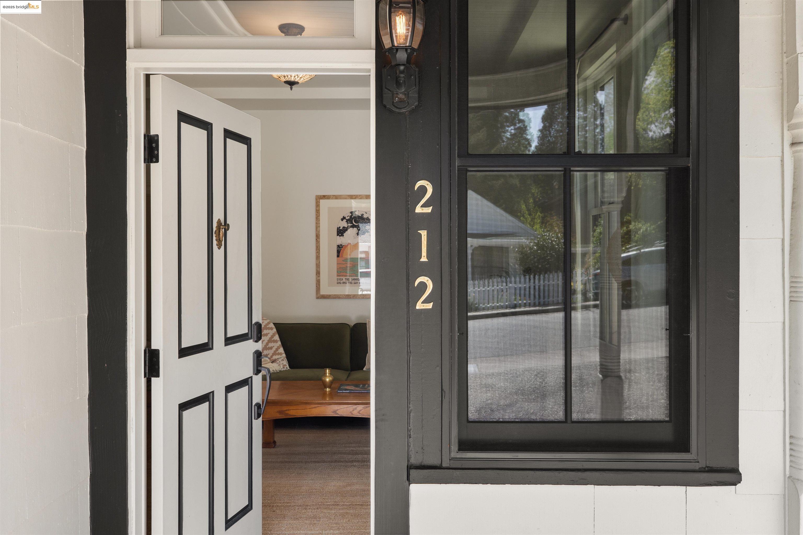 Detail Gallery Image 8 of 60 For 212 S Pine St, Nevada City,  CA 95959 - 3 Beds | 2 Baths