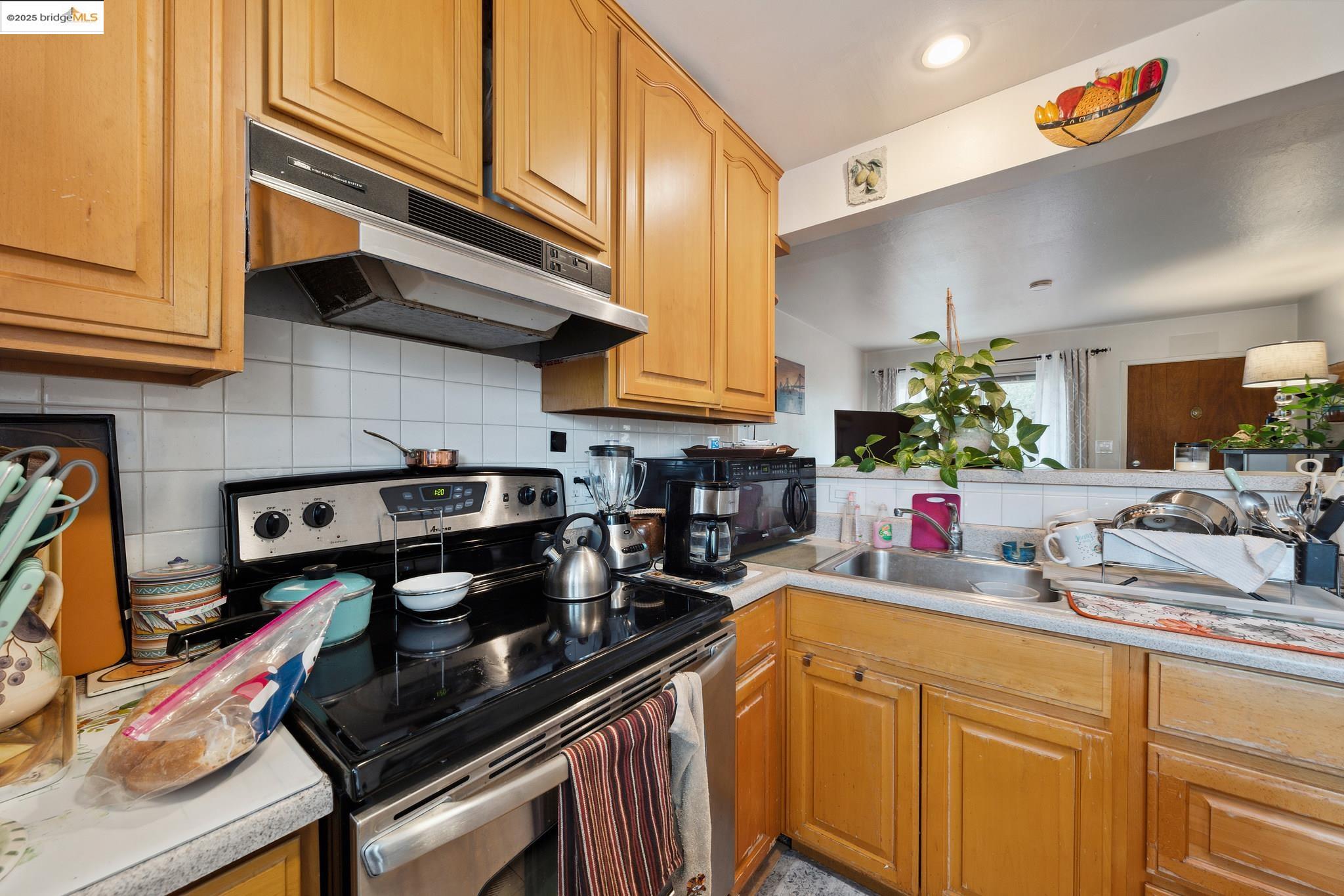 Detail Gallery Image 23 of 59 For 633 Key Blvd, Richmond,  CA 94805 - – Beds | – Baths