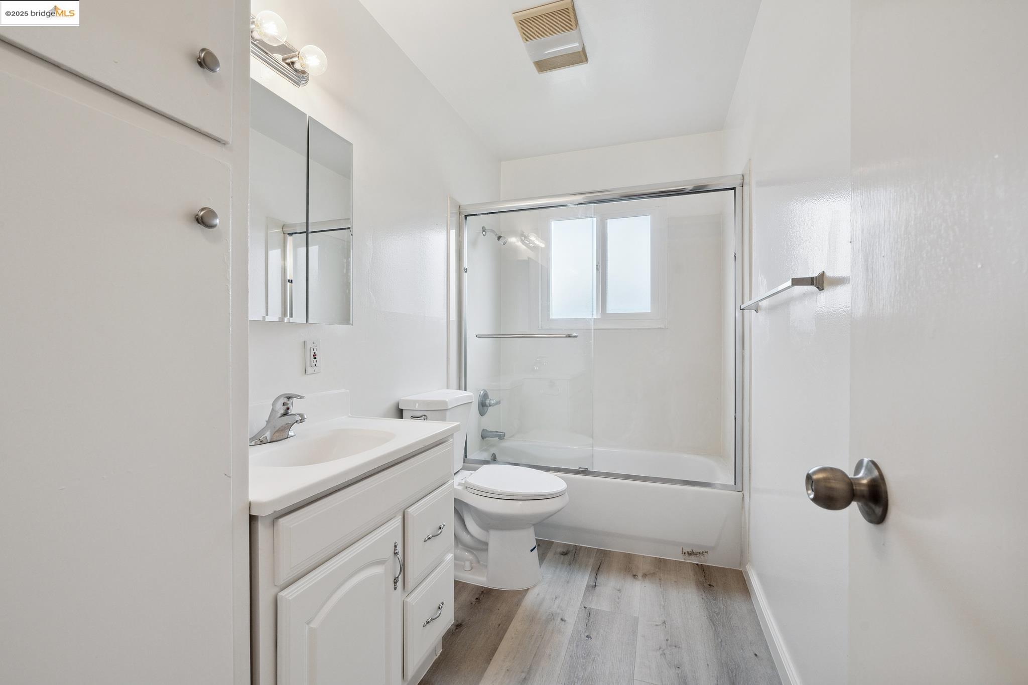 Detail Gallery Image 37 of 59 For 633 Key Blvd, Richmond,  CA 94805 - – Beds | – Baths