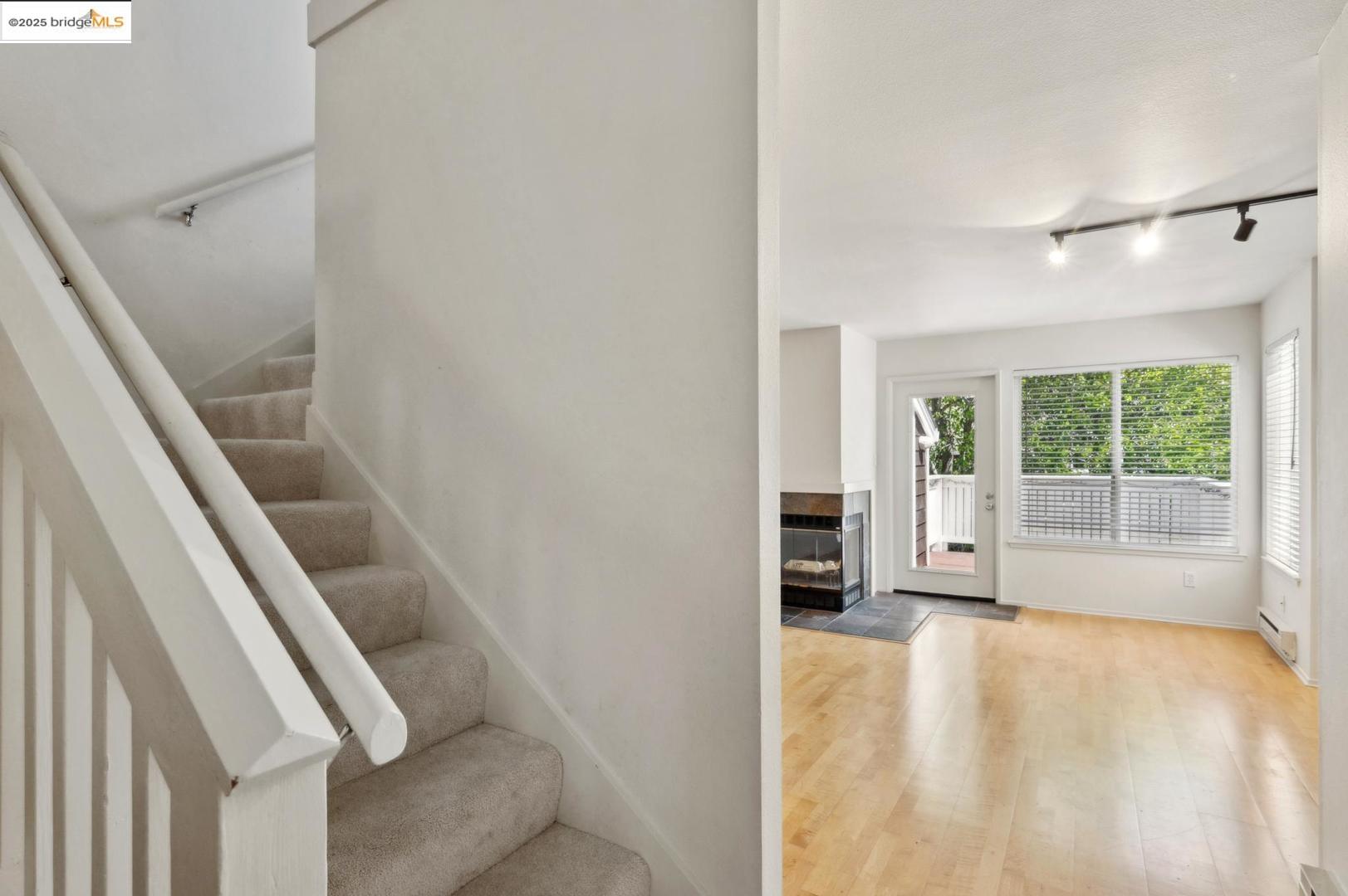 Photo #3: 41095909 Listing 
