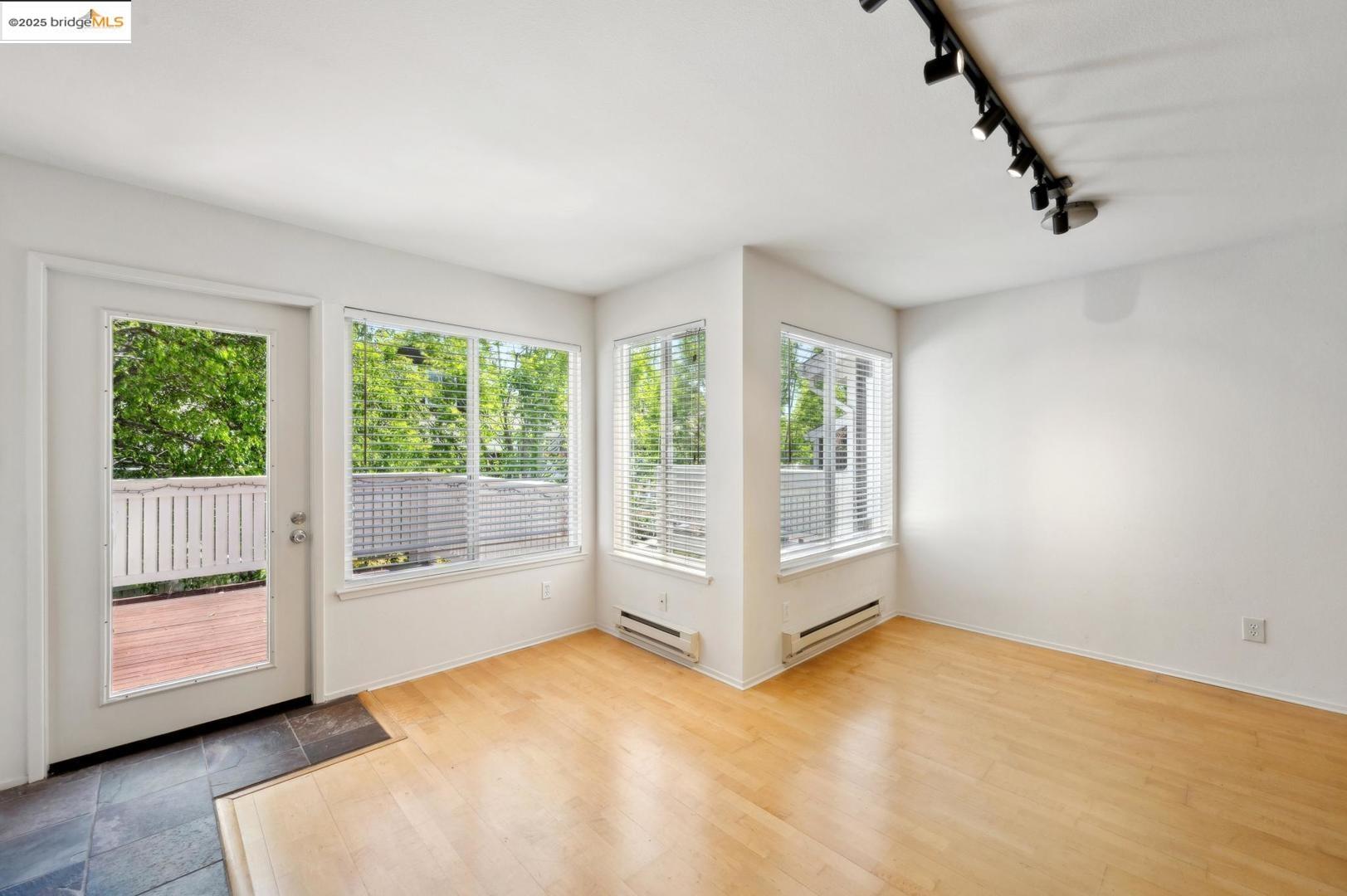 Photo #6: 41095909 Listing: Photo #6