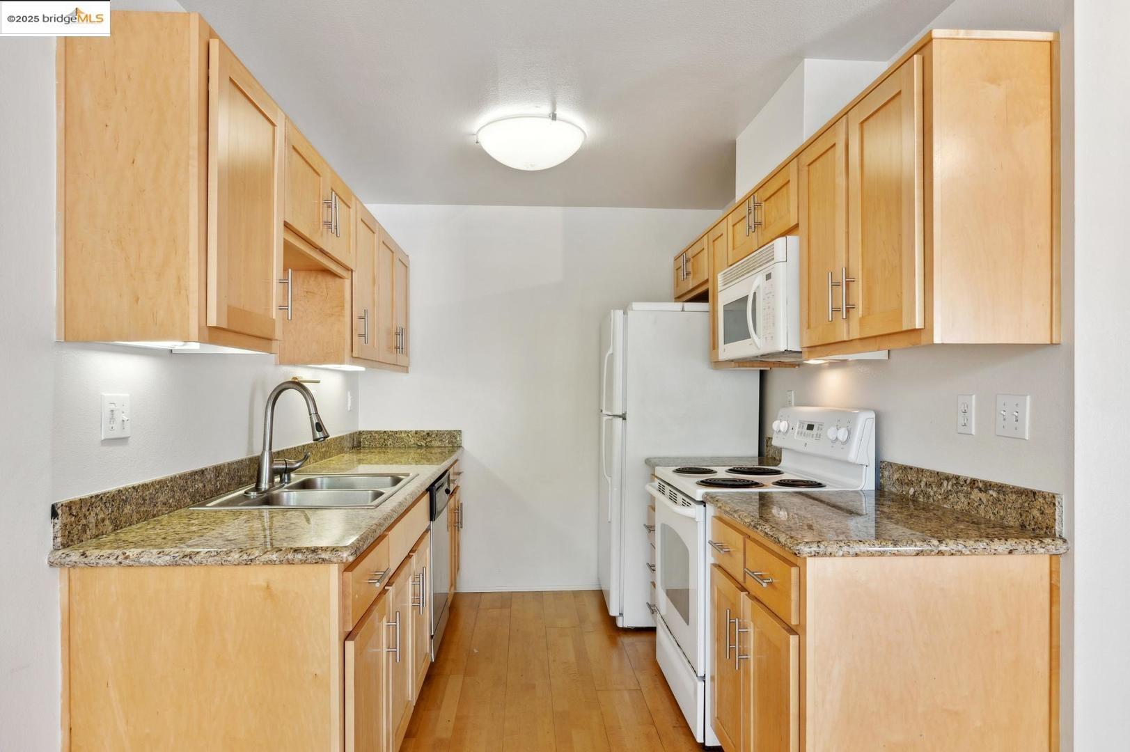 Photo #9: 41095909 Listing: Photo #9