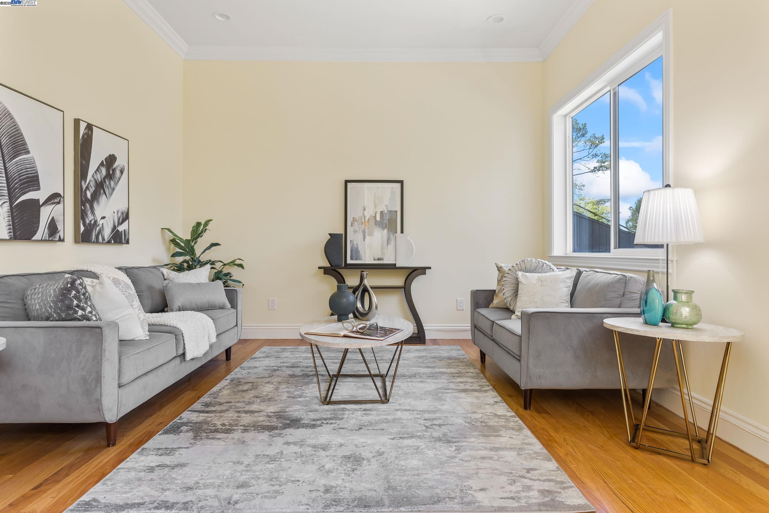 Detail Gallery Image 33 of 44 For 6588 Longwalk Dr, Oakland,  CA 94611 - 4 Beds | 3/2 Baths