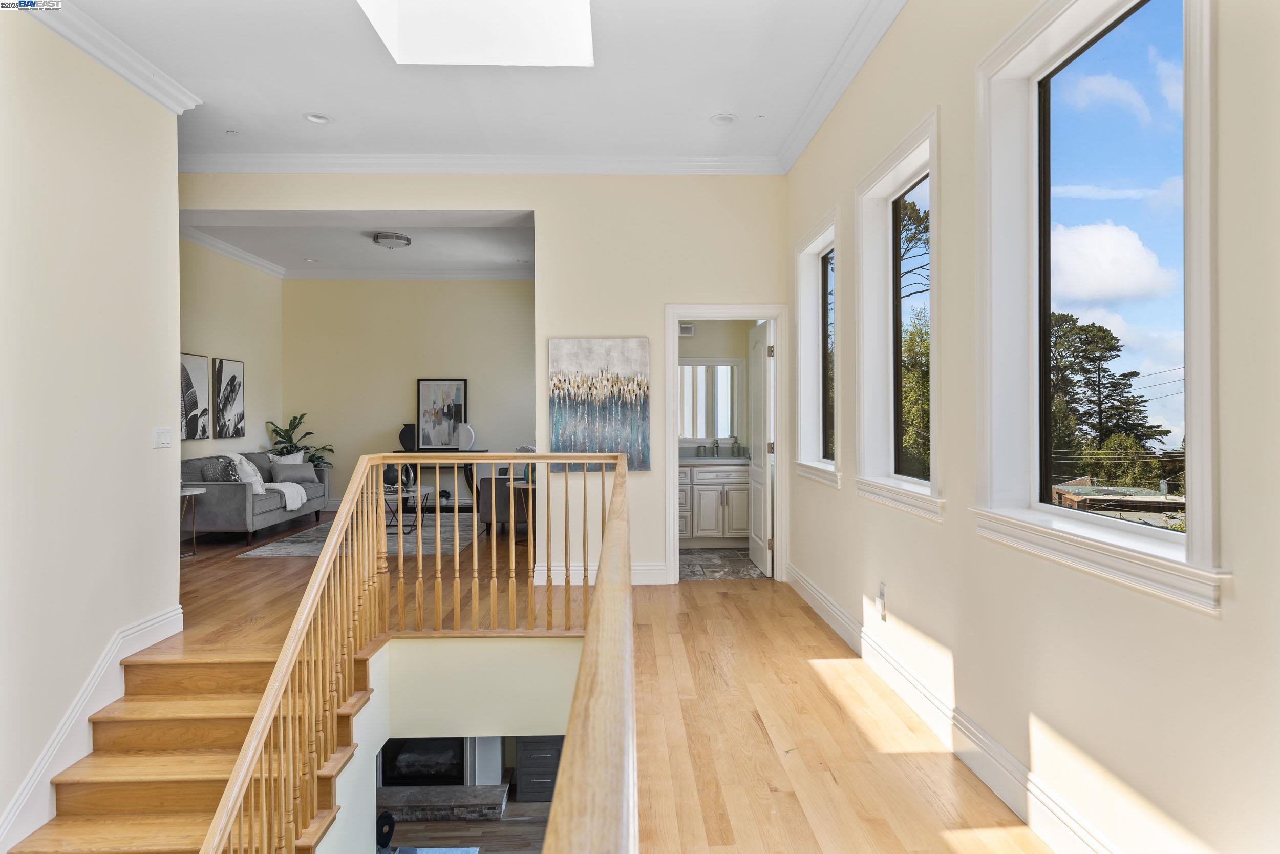 Detail Gallery Image 36 of 44 For 6588 Longwalk Dr, Oakland,  CA 94611 - 4 Beds | 3/2 Baths