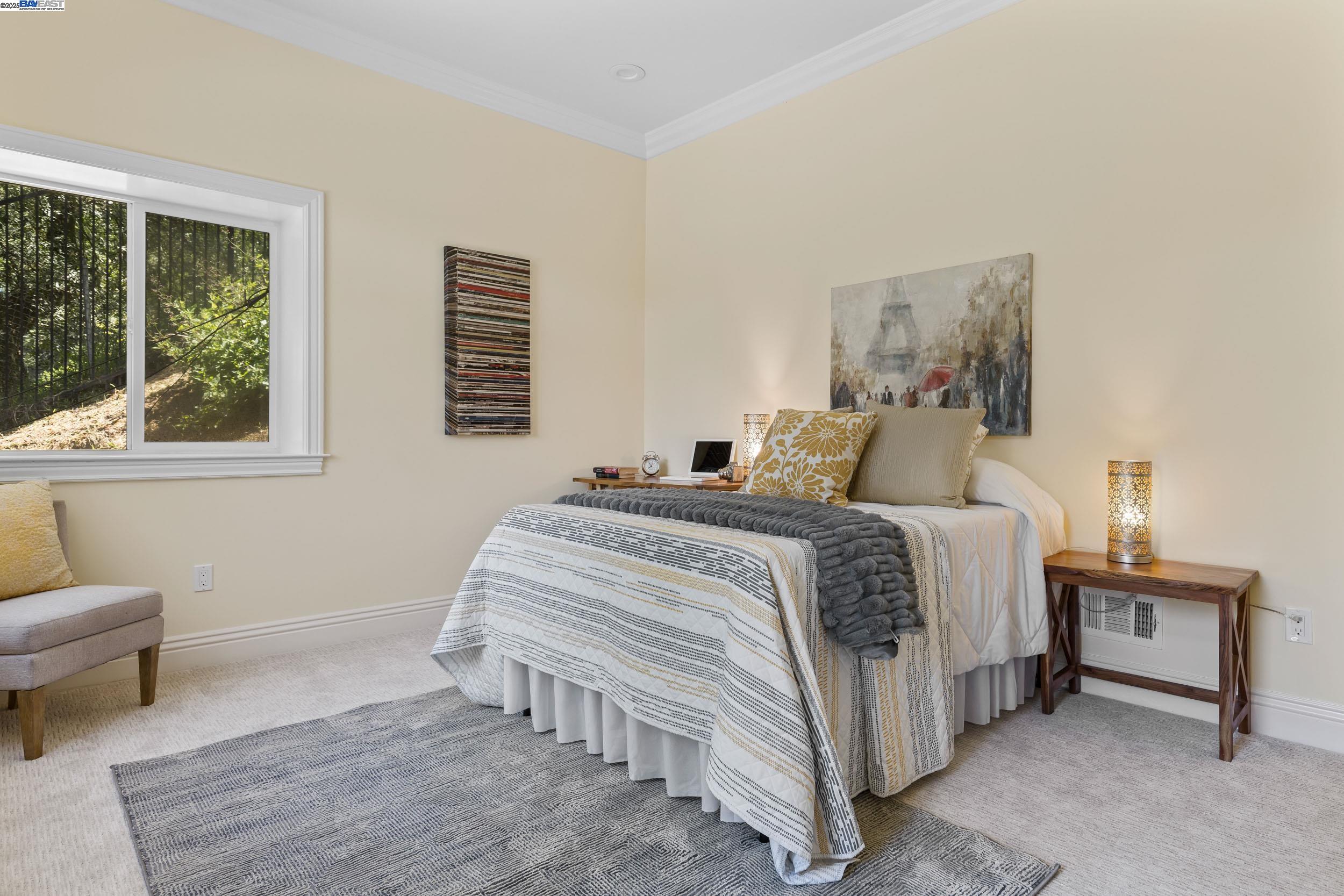 Detail Gallery Image 39 of 44 For 6588 Longwalk Dr, Oakland,  CA 94611 - 4 Beds | 3/2 Baths
