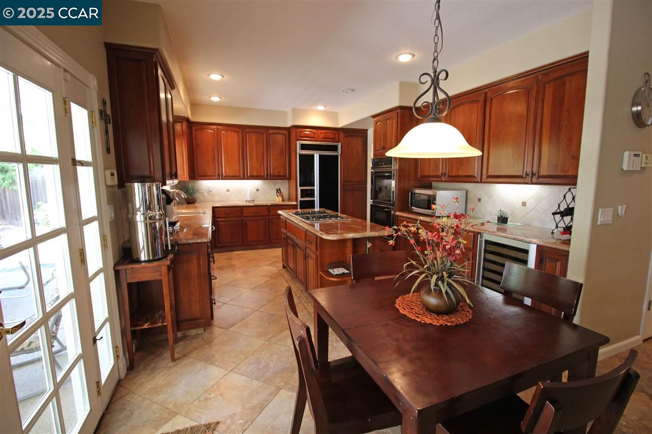 Detail Gallery Image 11 of 30 For 1162 Sea Breeze Court, Brentwood,  CA 94513 - 3 Beds | 3 Baths