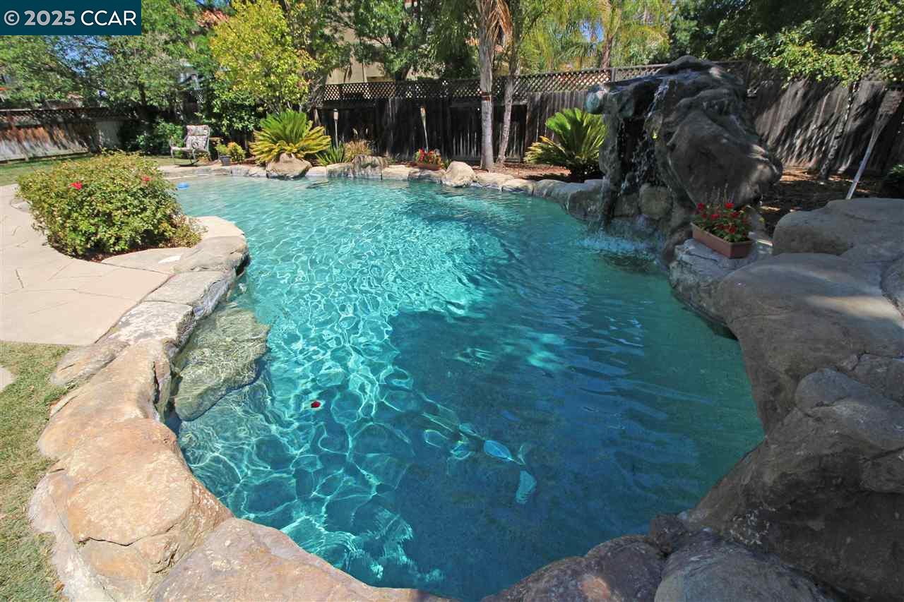 Detail Gallery Image 28 of 30 For 1162 Sea Breeze Court, Brentwood,  CA 94513 - 3 Beds | 3 Baths