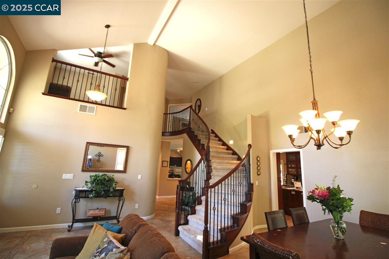 Detail Gallery Image 6 of 30 For 1162 Sea Breeze Court, Brentwood,  CA 94513 - 3 Beds | 3 Baths