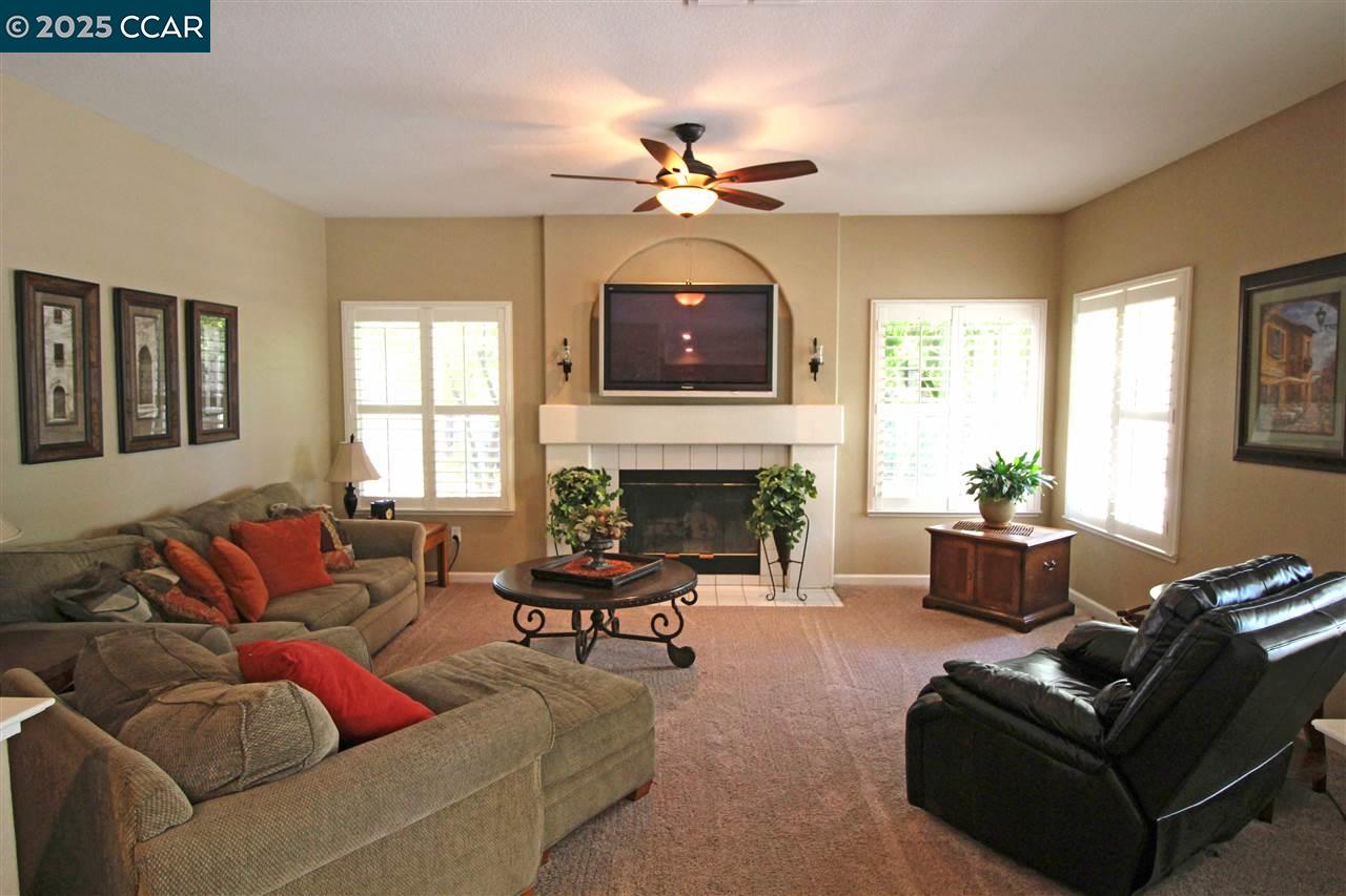 Detail Gallery Image 9 of 30 For 1162 Sea Breeze Court, Brentwood,  CA 94513 - 3 Beds | 3 Baths