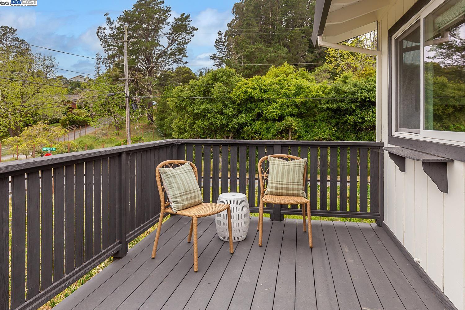 Detail Gallery Image 3 of 36 For 115 Ranchitos Del Sol, Aptos,  CA 95003 - 3 Beds | 2 Baths