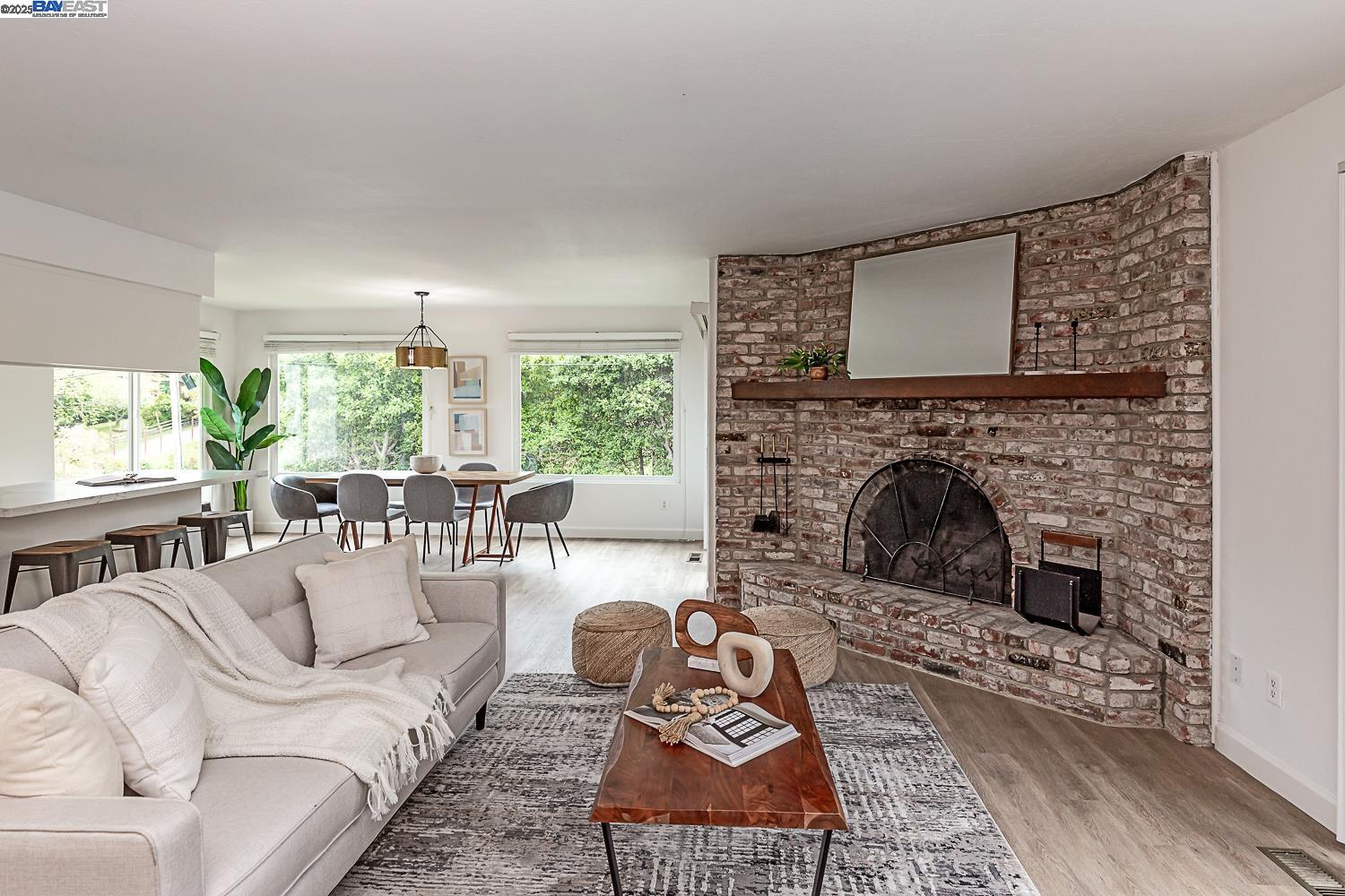 Detail Gallery Image 5 of 36 For 115 Ranchitos Del Sol, Aptos,  CA 95003 - 3 Beds | 2 Baths