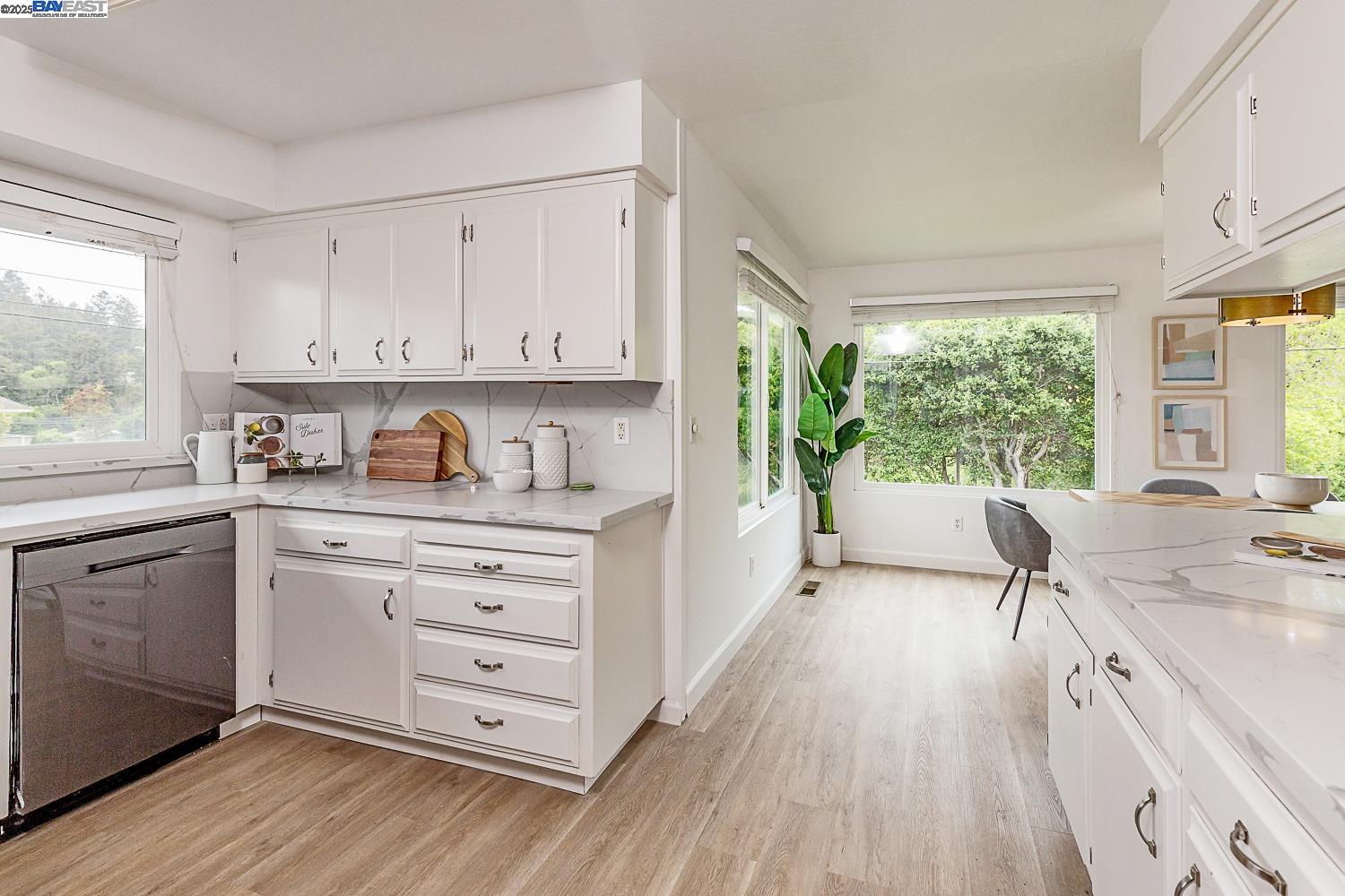 Detail Gallery Image 9 of 36 For 115 Ranchitos Del Sol, Aptos,  CA 95003 - 3 Beds | 2 Baths