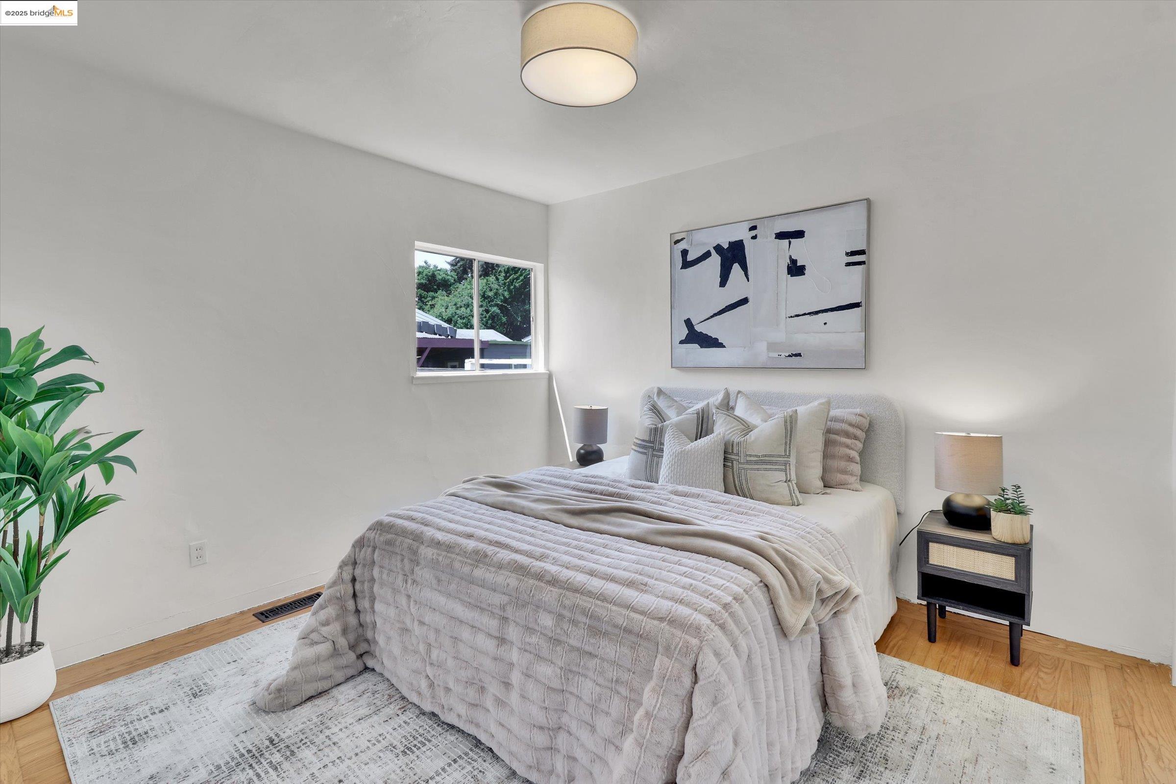 Detail Gallery Image 31 of 50 For 6115 Santa Cruz Ave, Richmond,  CA 94804 - 3 Beds | 1/1 Baths